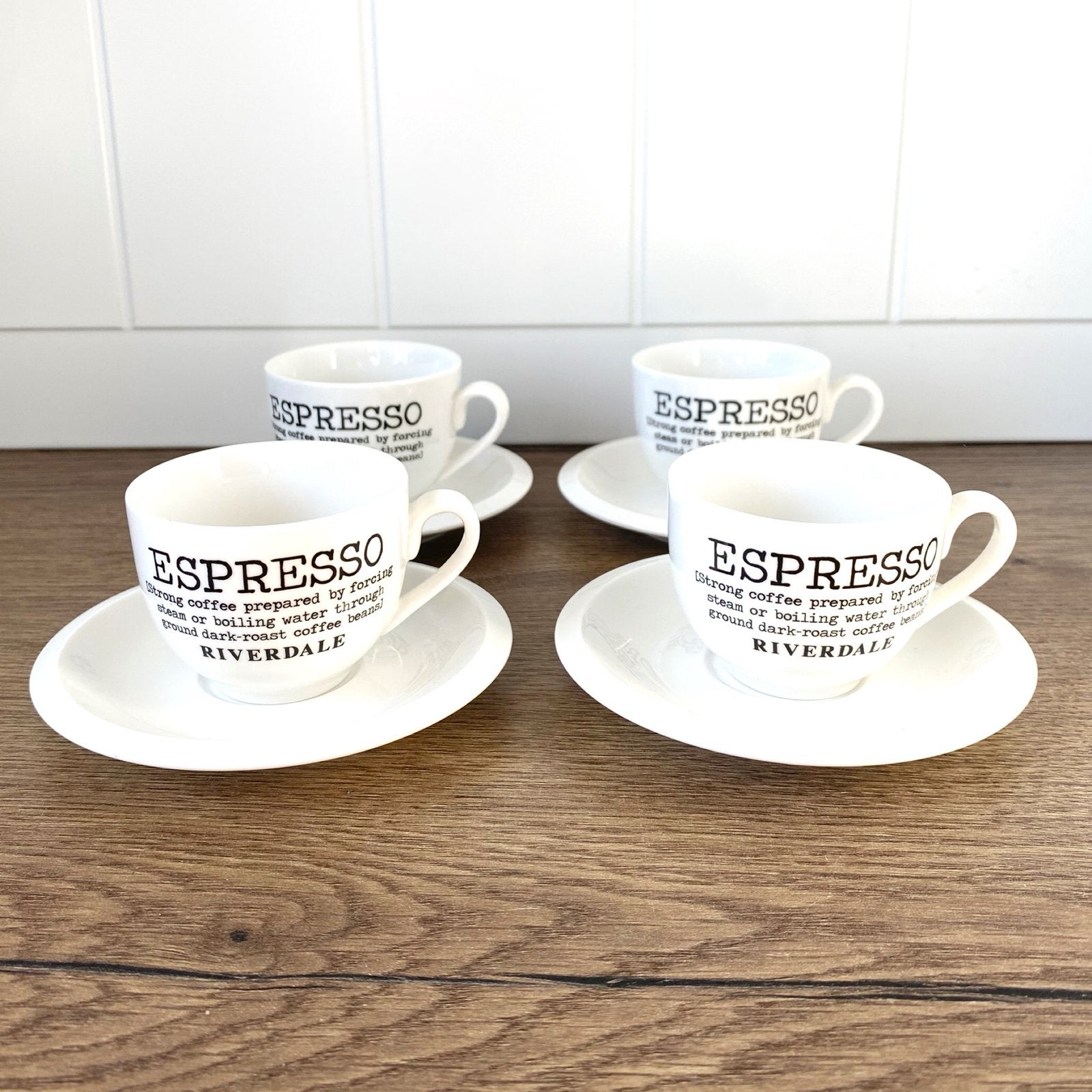 Riverdale Espresso Kopjes met Schotels - Set van 4, Overige merken, Ophalen of Verzenden, Zo goed als nieuw, Modern