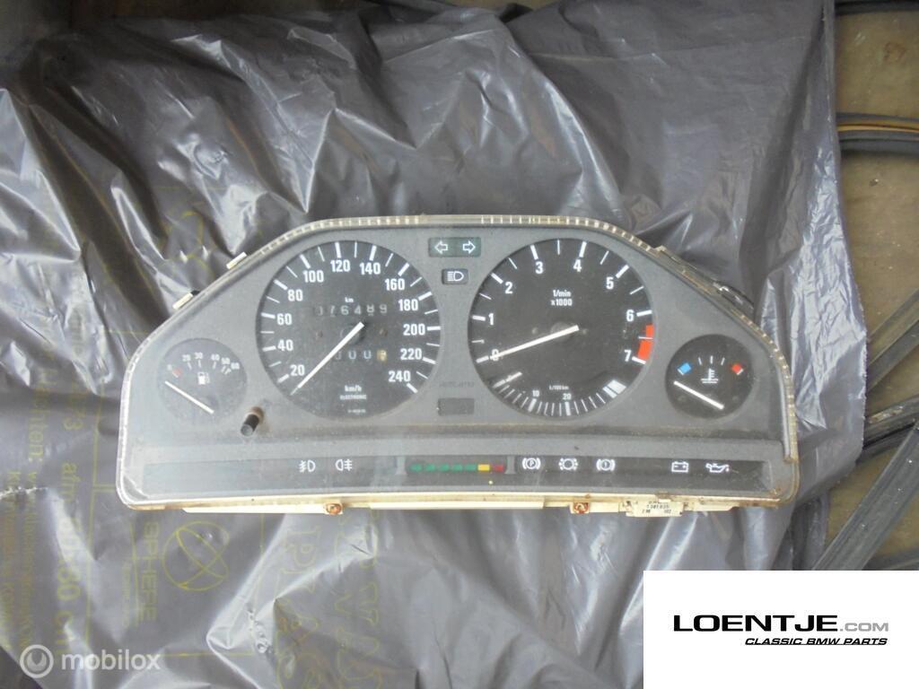 Tellerbak BMW e30 met toerenteller 325i 320i 323i 318i 316i, Auto-onderdelen, Gebruikt, Ophalen of Verzenden, BMW, BMW