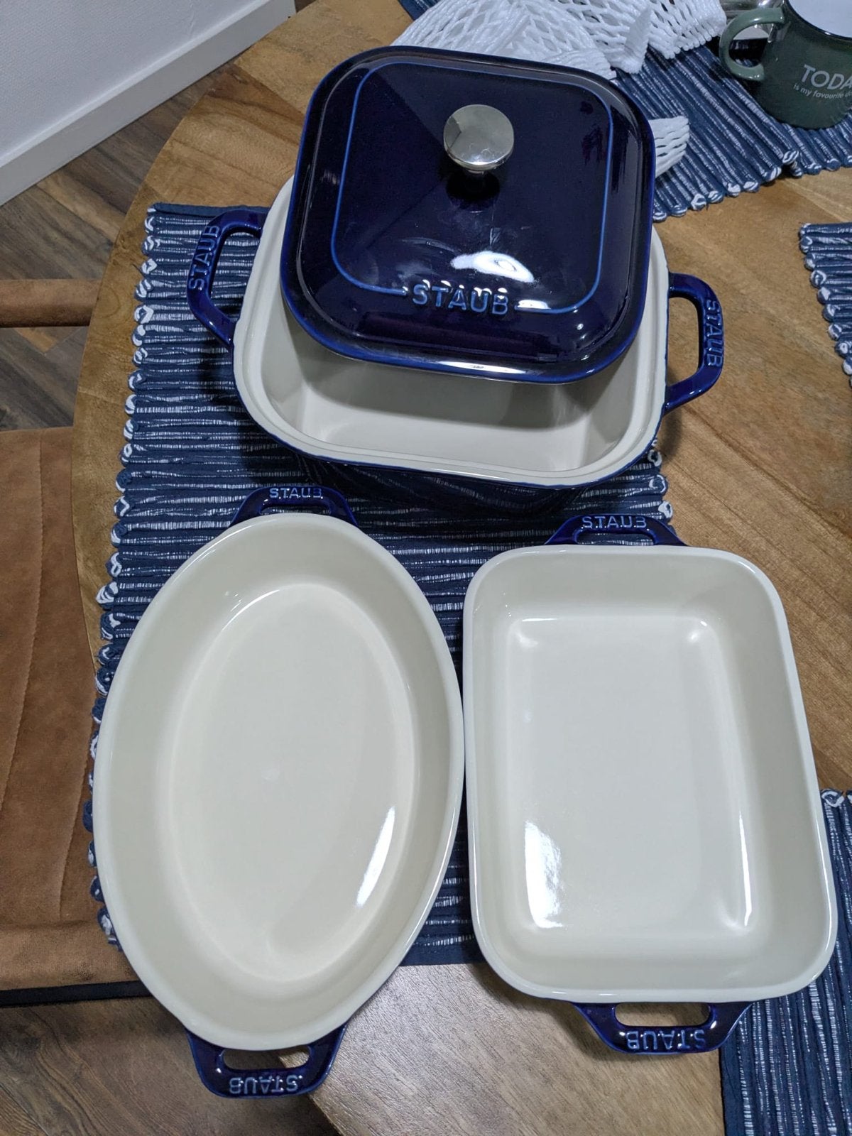 Staub Ovenschalen Set - Blauw/Crème, Huis en Inrichting, Keuken | Keukenbenodigdheden, Ophalen, Overige typen, Nieuw, Steen/keramiek