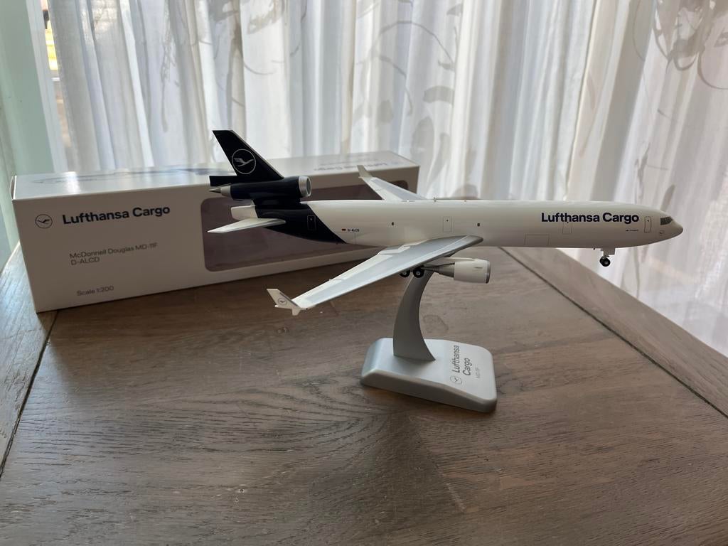 Lufthansa Cargo McDonnell Douglas MD-11F Schaal 1:200, Overige merken, 1:200 of kleiner, Ophalen of Verzenden, Zo goed als nieuw