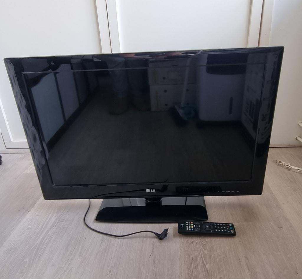 Tv LG 32 inch, Ophalen of Verzenden, Gebruikt, 50 Hz, LG