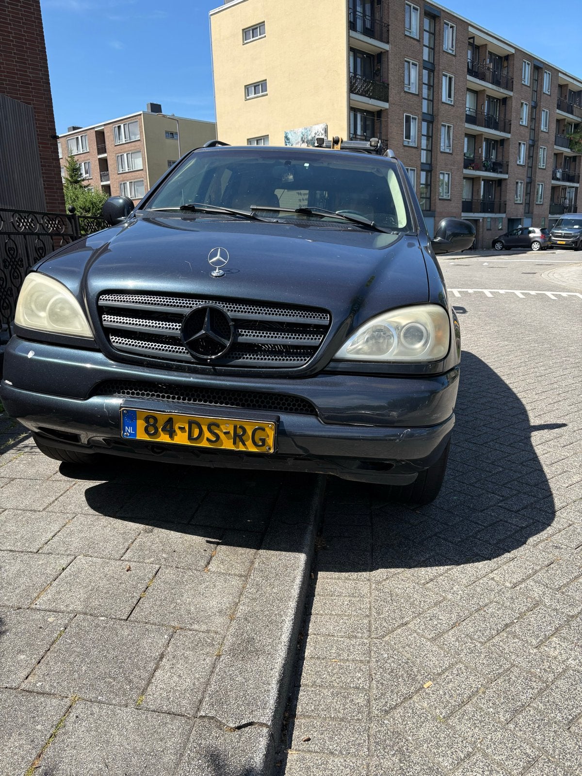 Mercedes-Benz M-Klasse 3.2 Ml320 4MATIC AUT 1999 Zwart, Auto's, Mercedes-Benz, Automaat, Vierwielaandrijving, Particulier, 1955 kg