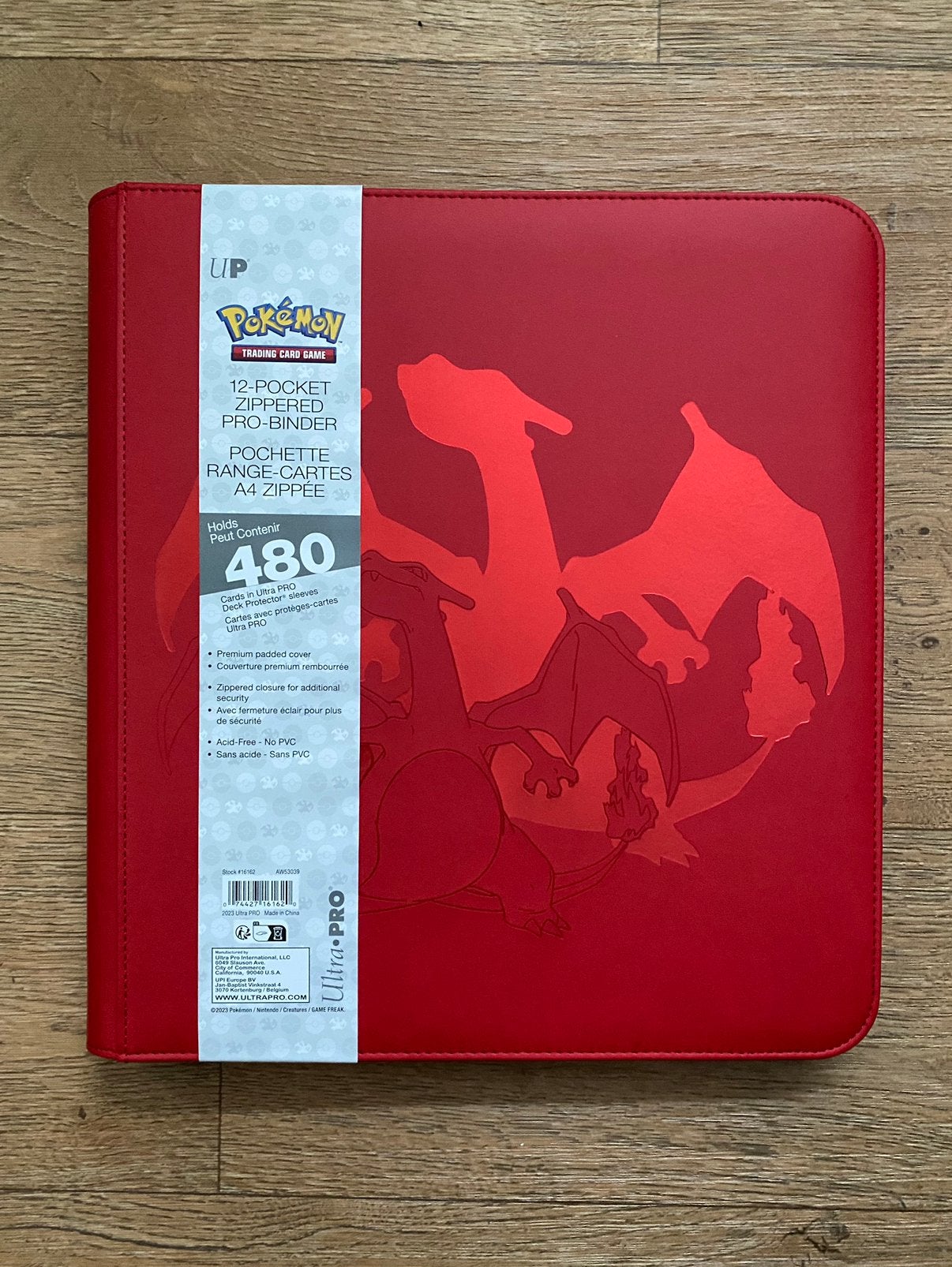 Ultra Pro Elite Series 12-Pocket Zippered Binder ~ Charizard, Ophalen of Verzenden, Nieuw, Foil