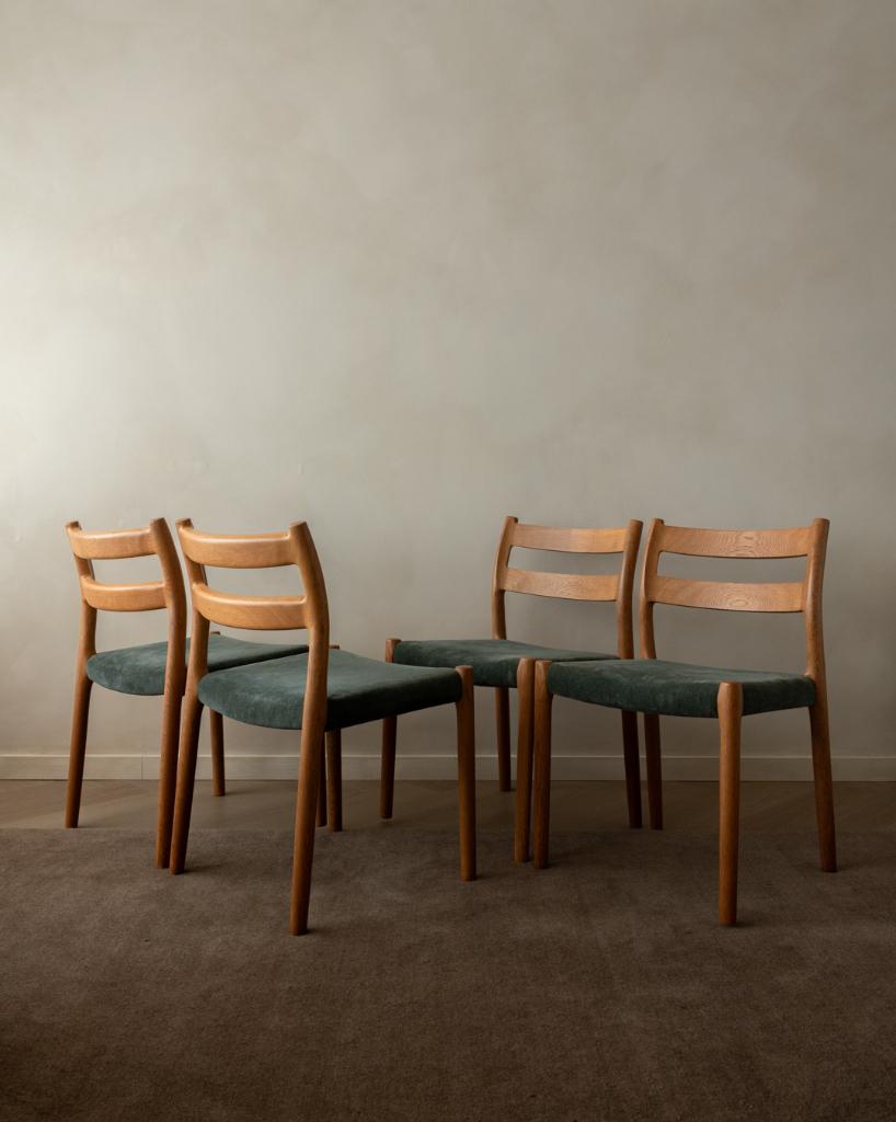 Vintage Deense eetkamerstoelen Model 84 Niels Møller set 4, Ophalen, Gebruikt, Bruin, Mid century modern