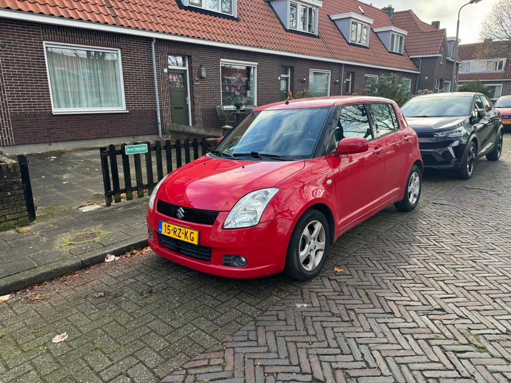 Suzuki Swift 1.5 5D 2006 Rood, Auto's, Suzuki, Particulier, Swift, Benzine, D, Hatchback, Handgeschakeld, Origineel Nederlands