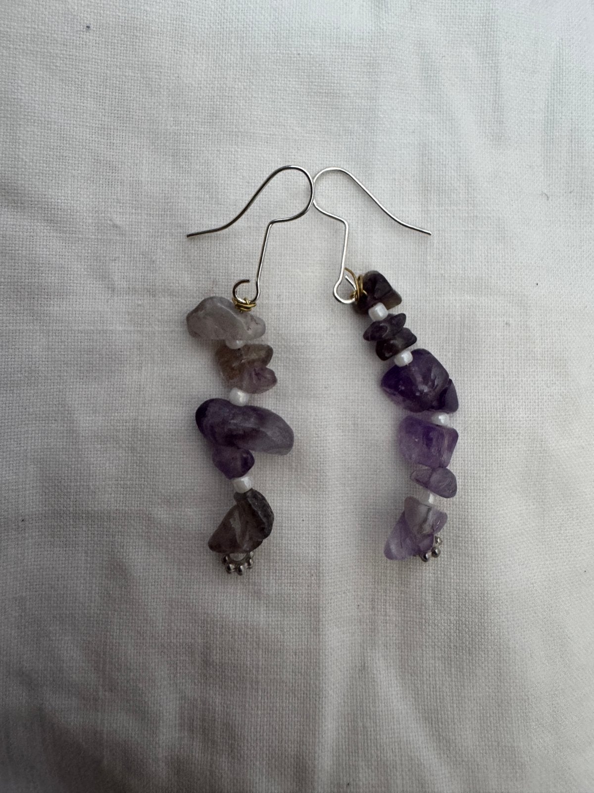 Handgemaakte oorbellen met amethist edelstenen, Sieraden, Tassen en Uiterlijk, Oorbellen, Overige materialen, Hangers, Paars, Nieuw