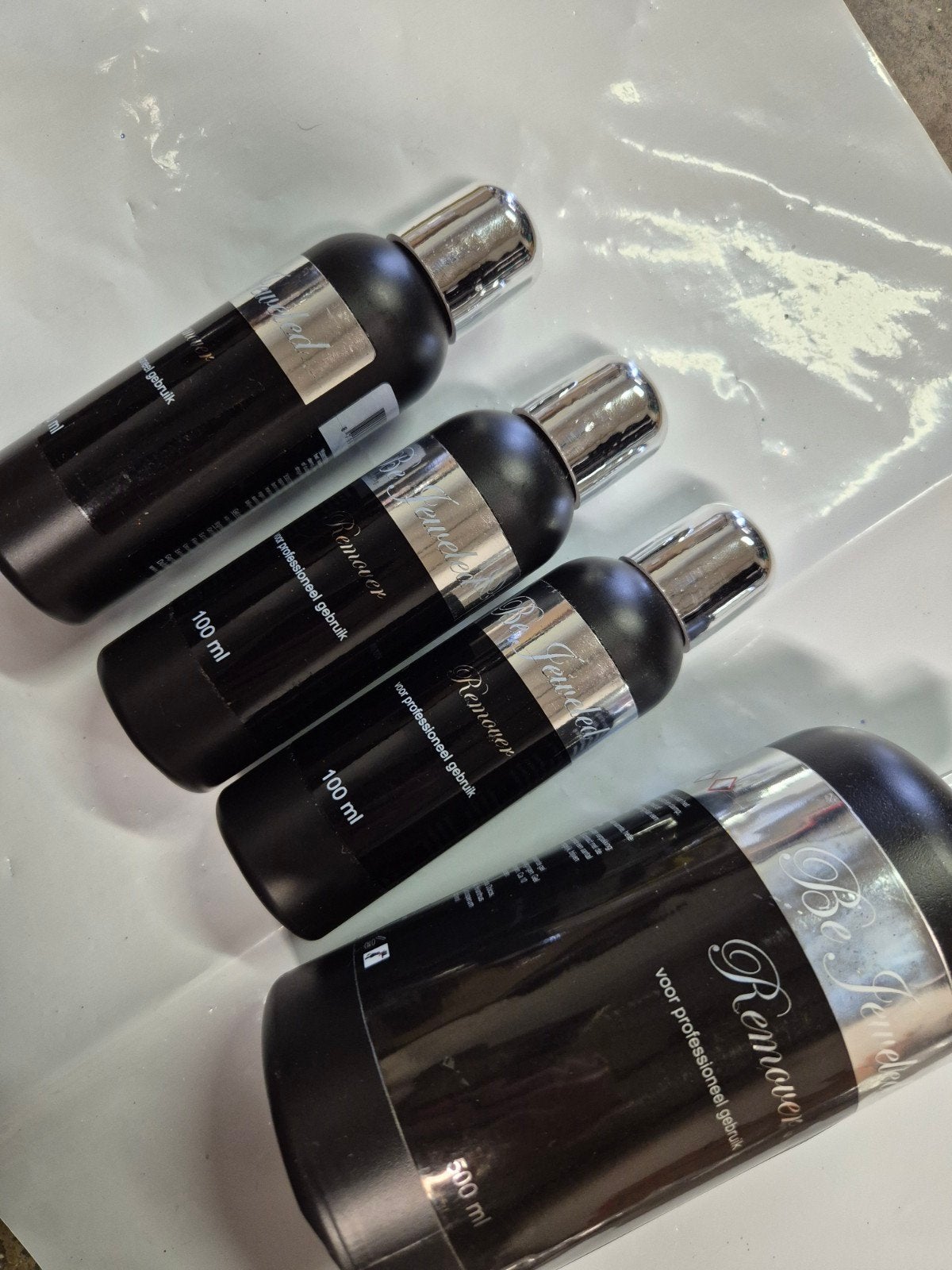 Nieuw Urban Nails remover 1x500ml 3x100ml, Overige kleuren, Nieuw, Ophalen of Verzenden, Handen en Nagels