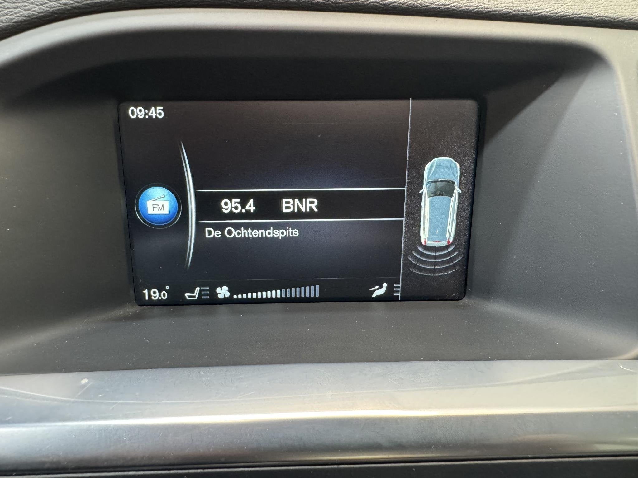 Foto 15 van Volvo V60 2.4 D6 AWD Plug-In Hybrid Summum Super Netjes Pano
