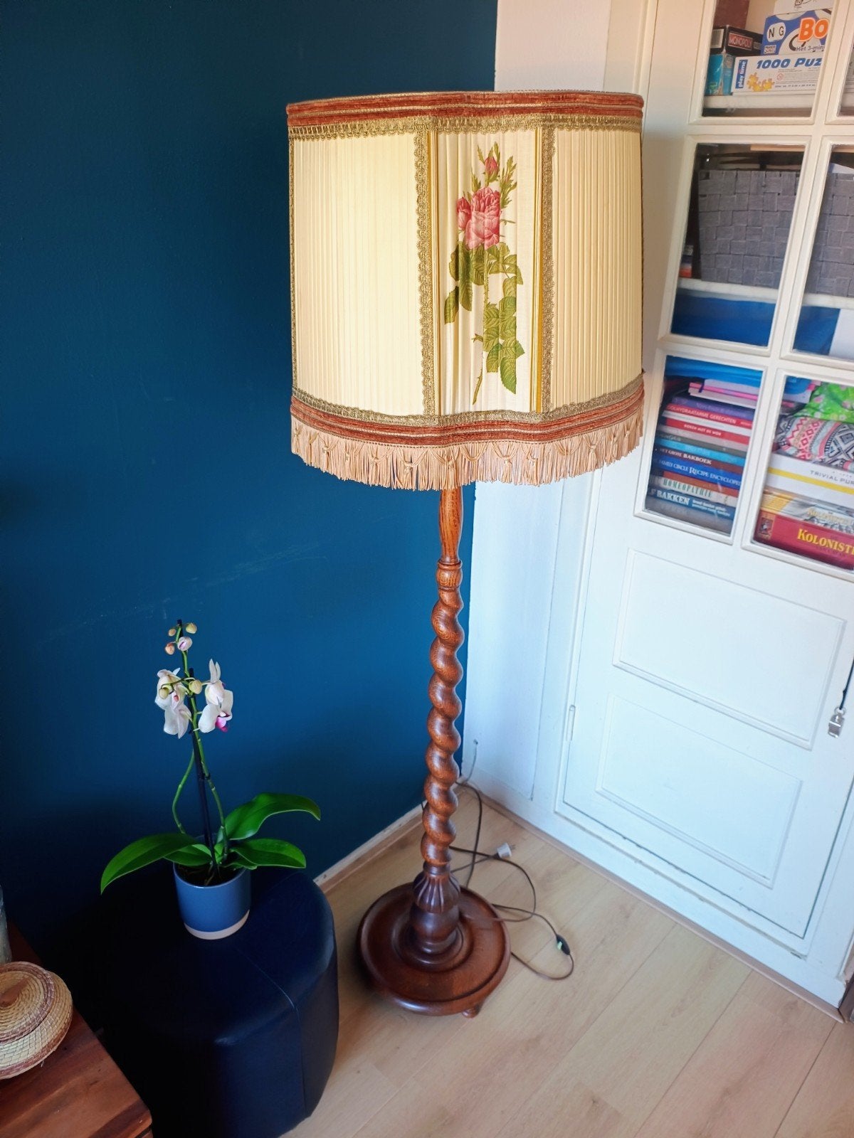 Vintage Mahonie Houten Vloerlamp met Originele Bloemen Lampe, Ophalen of Verzenden, Gebruikt, 150 tot 200 cm