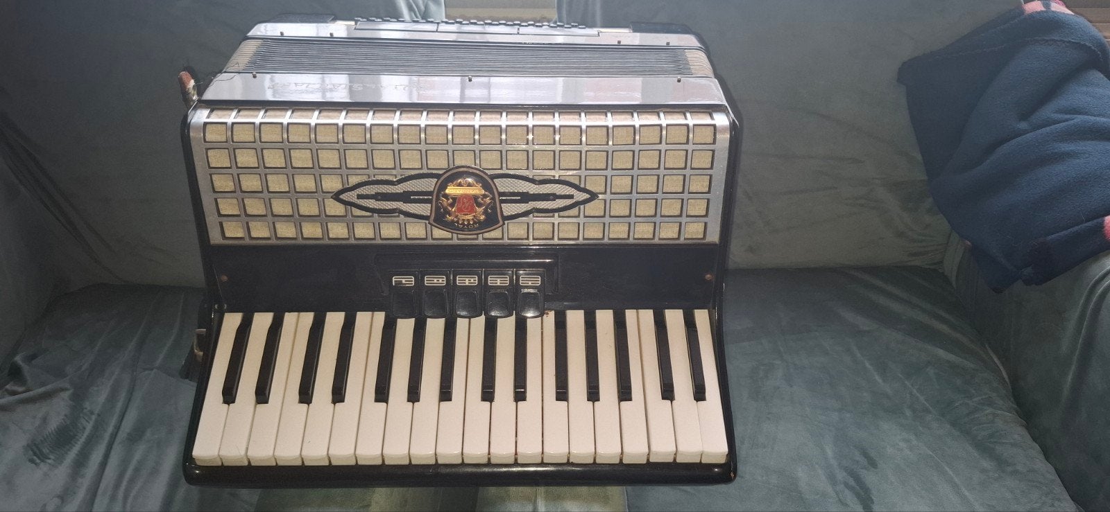 Royal Standard Accordeon T.E.A.B, Muziek en Instrumenten, Accordeons, Gebruikt, 80-bas, Toetsaccordeon, Met koffer