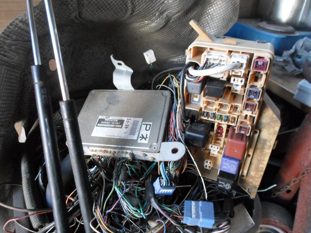 starlet P9 ecu zekeringenbox, Ophalen