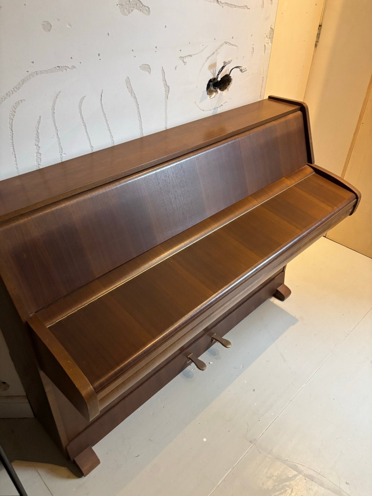 Foto 5 van Schimmel Braunschweig Piano - Klassiek en Elegant