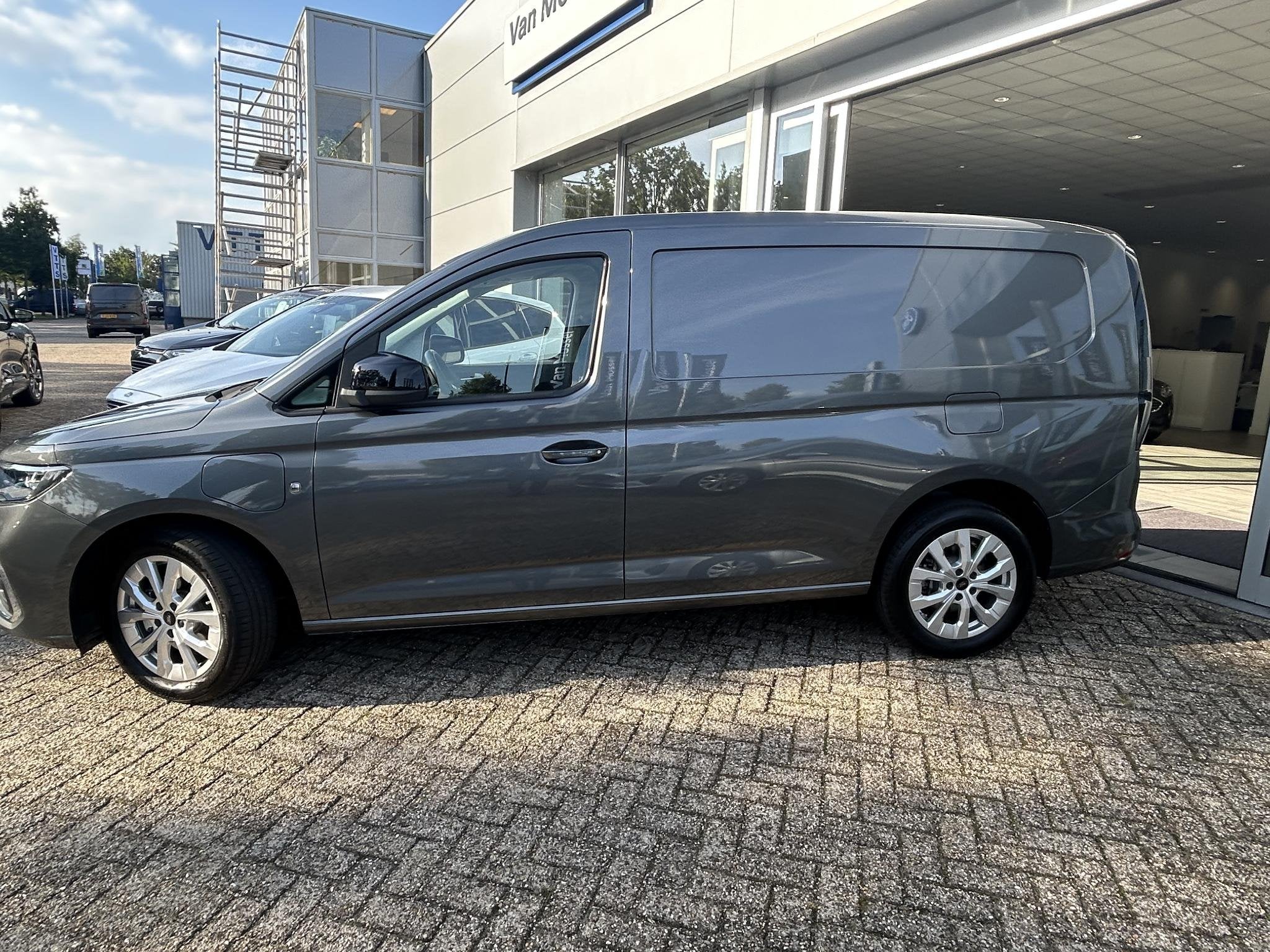 Ford Transit Connect 1.5 EcoBoost PHEV L2 Limited, Auto's, 12 maanden, Euro 6, 4 cilinders, Bedrijf