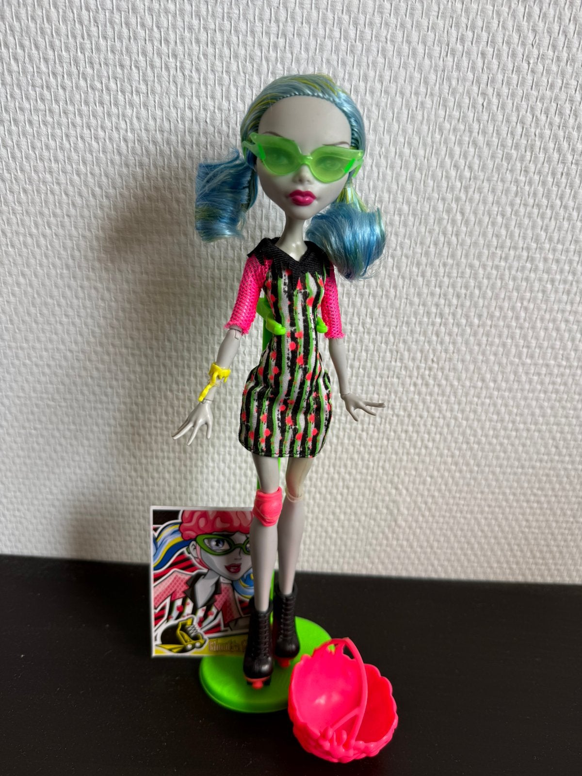 Monster high Ghoulia rollskate pop, Ophalen of Verzenden, Zo goed als nieuw, Pop
