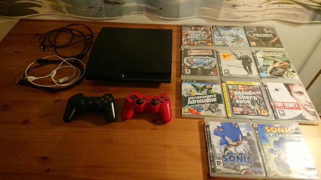 Playstation 3 met 2 controllers en spellen, Spelcomputers en Games, Met 2 controllers, 320 GB, Ophalen of Verzenden, Slim