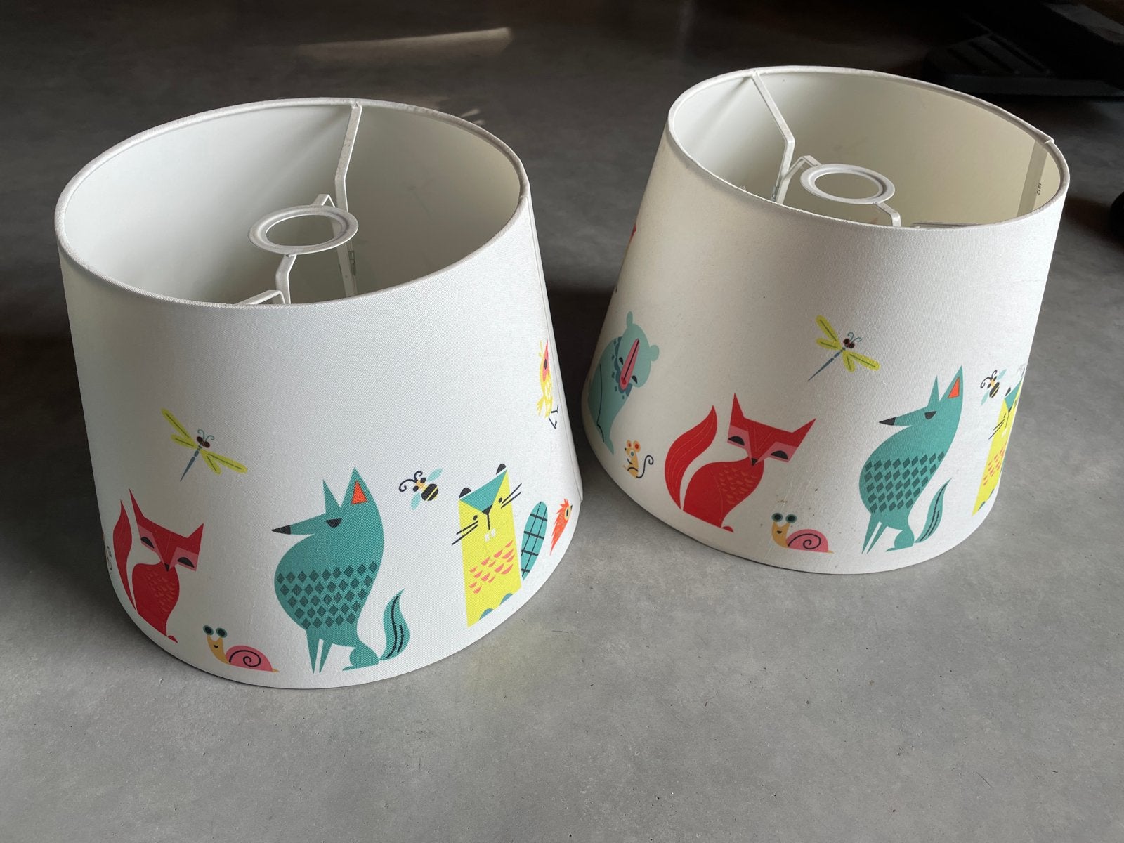 2 Leuke lampenkappen voor kinderkamer met dierenprint, Ophalen, 25 tot 50 cm, Wit, Rond