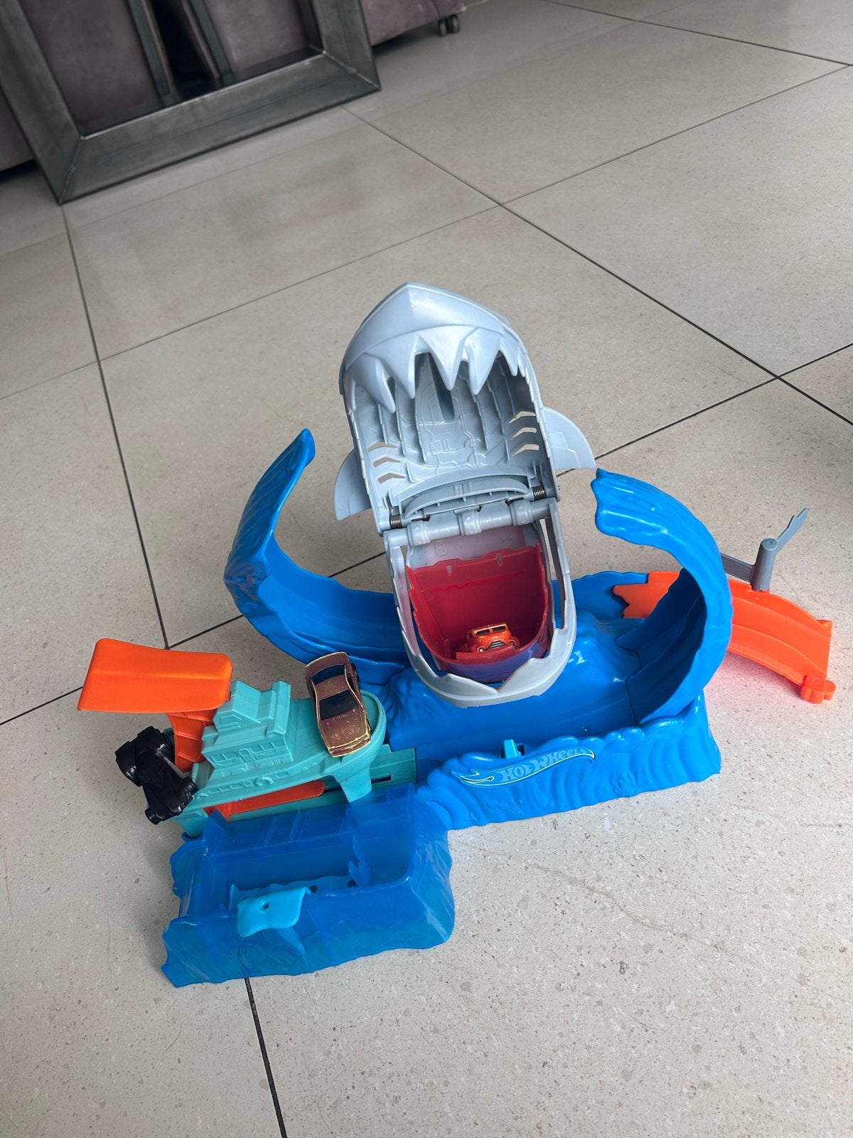 Hot Wheels Shark Attack Speelset met Auto's, Ophalen, Gebruikt