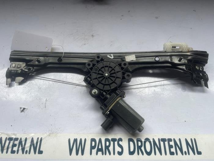 Ruitmechaniek 2Deurs links-voor van een Fiat 500, Gebruikt, -, Verzenden, -