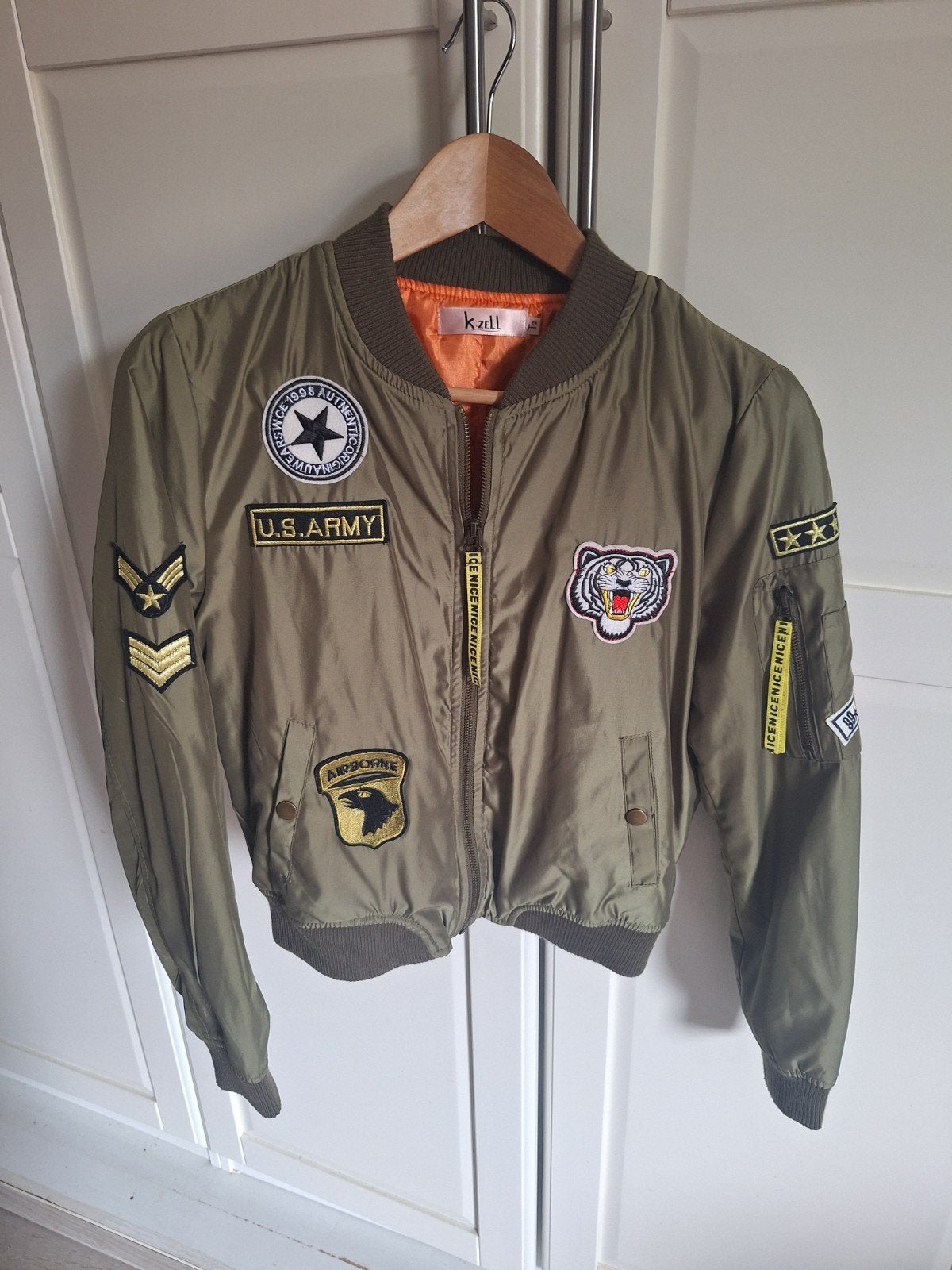 K.Zell Bomberjack met patches - Maat S, Kleding | Dames, Ophalen of Verzenden, Zo goed als nieuw, Maat 36 (S), K.Zell