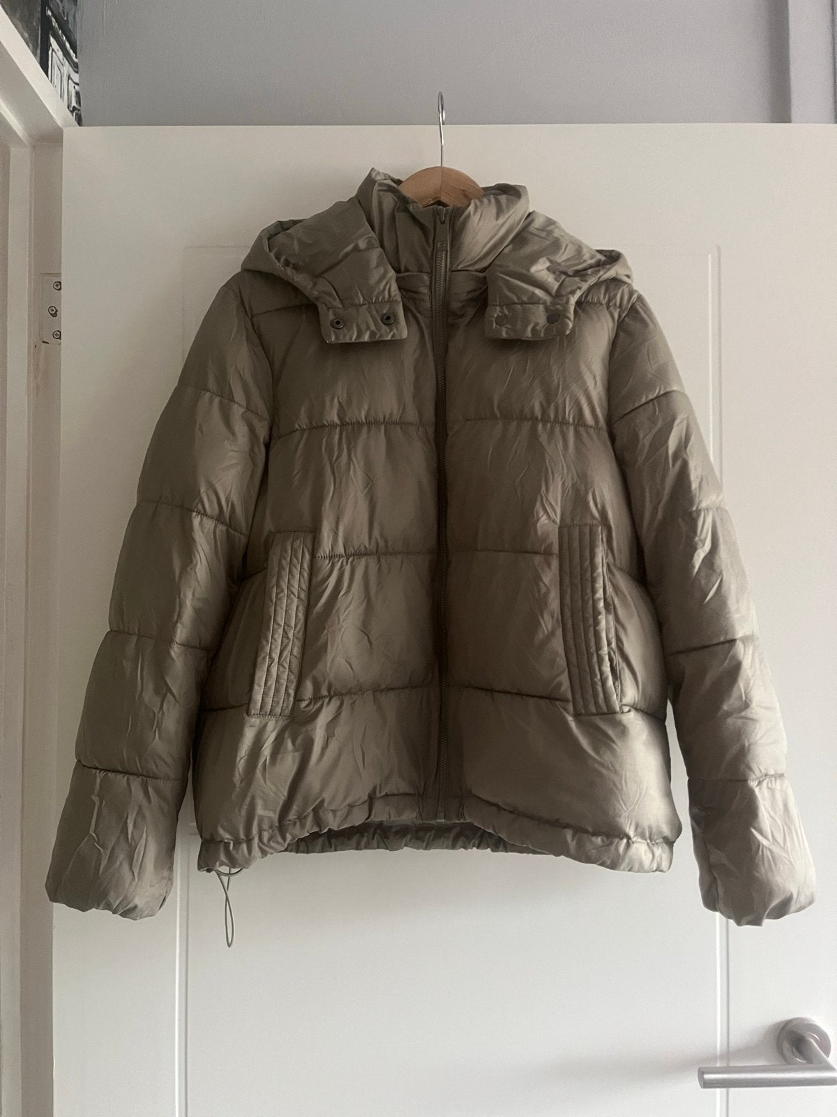 Massimo Dutti gewatteerde jas XS khaki/beige, Ophalen of Verzenden, Zo goed als nieuw, Maat 34 (XS) of kleiner, Beige