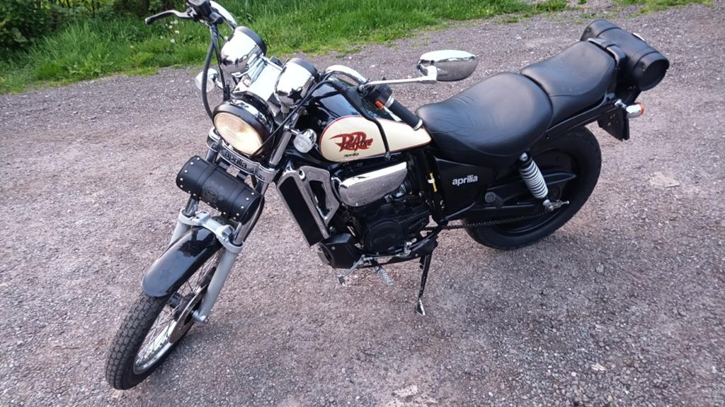 Aprilia red rose, Ophalen of Verzenden