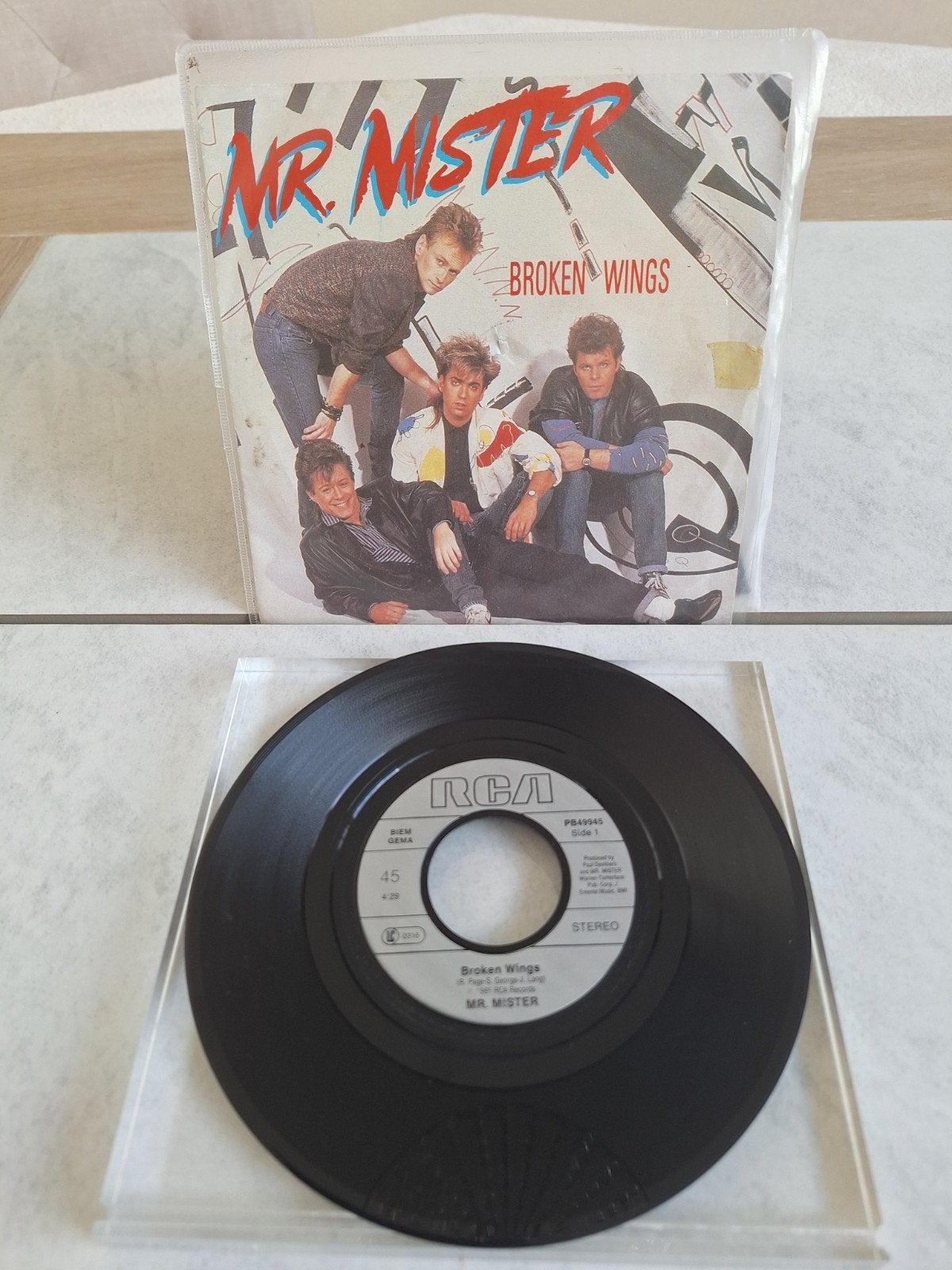 Single van  MR. MISTER  // BROKEN WINGS ..uit 1985, Cd's en Dvd's, Vinyl | Pop, Ophalen of Verzenden, Zo goed als nieuw, Overige formaten