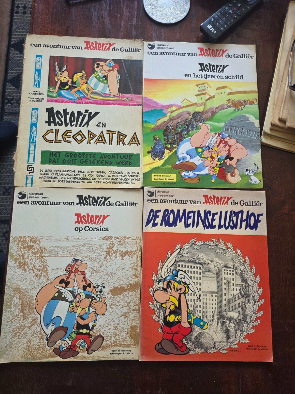 4 Vintage Asterix Stripboeken - Klassieke Avonturen, Boeken, Meerdere stripboeken, Ophalen of Verzenden, Gelezen, René Goscinny, Albert Uderzo