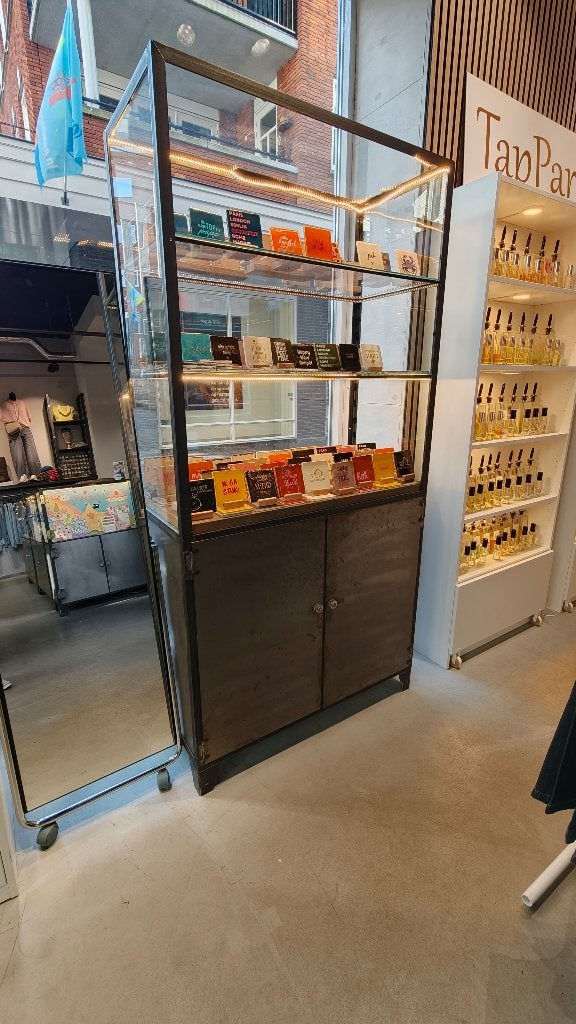 Luxe open maatwerk stalen vitrinekast met LED + sloten, Huis en Inrichting, Kasten | Vitrinekasten, Ophalen, 100 tot 150 cm, 200 cm of meer