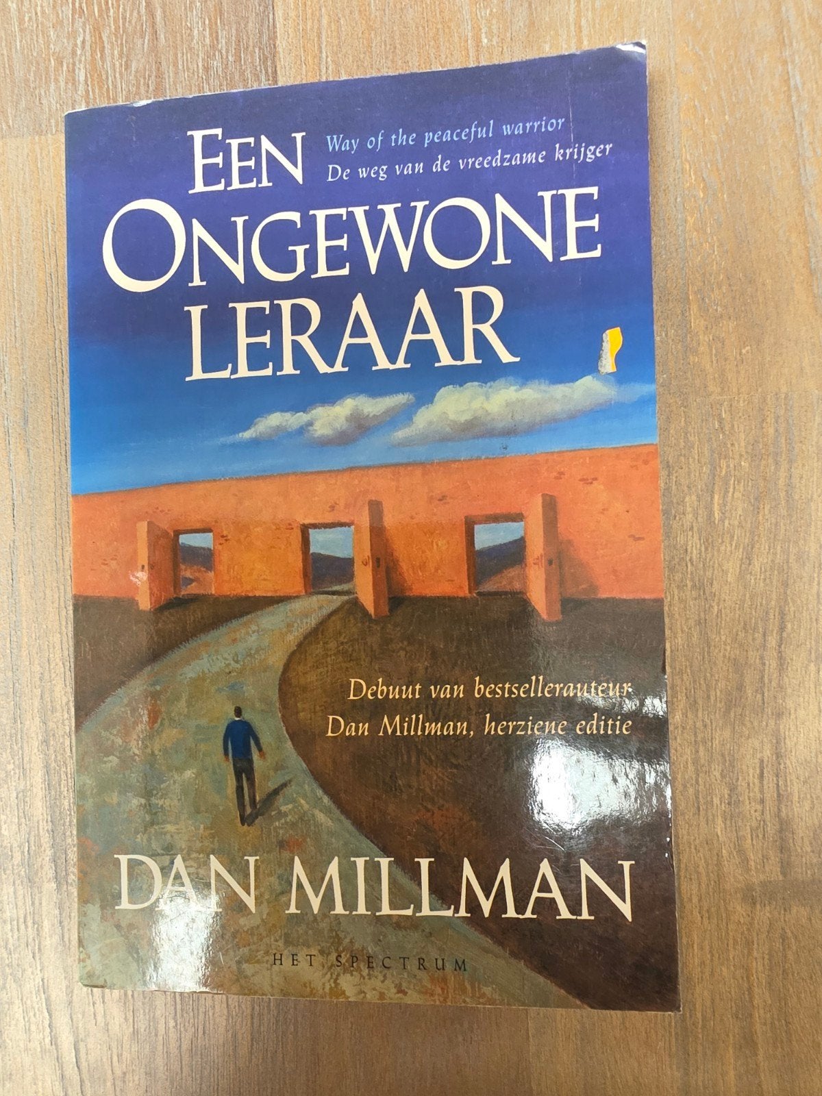 Dan Millman - Een ongewone leraar, Boeken, Achtergrond en Informatie, Spiritualiteit algemeen, Ophalen of Verzenden, Dan Millman