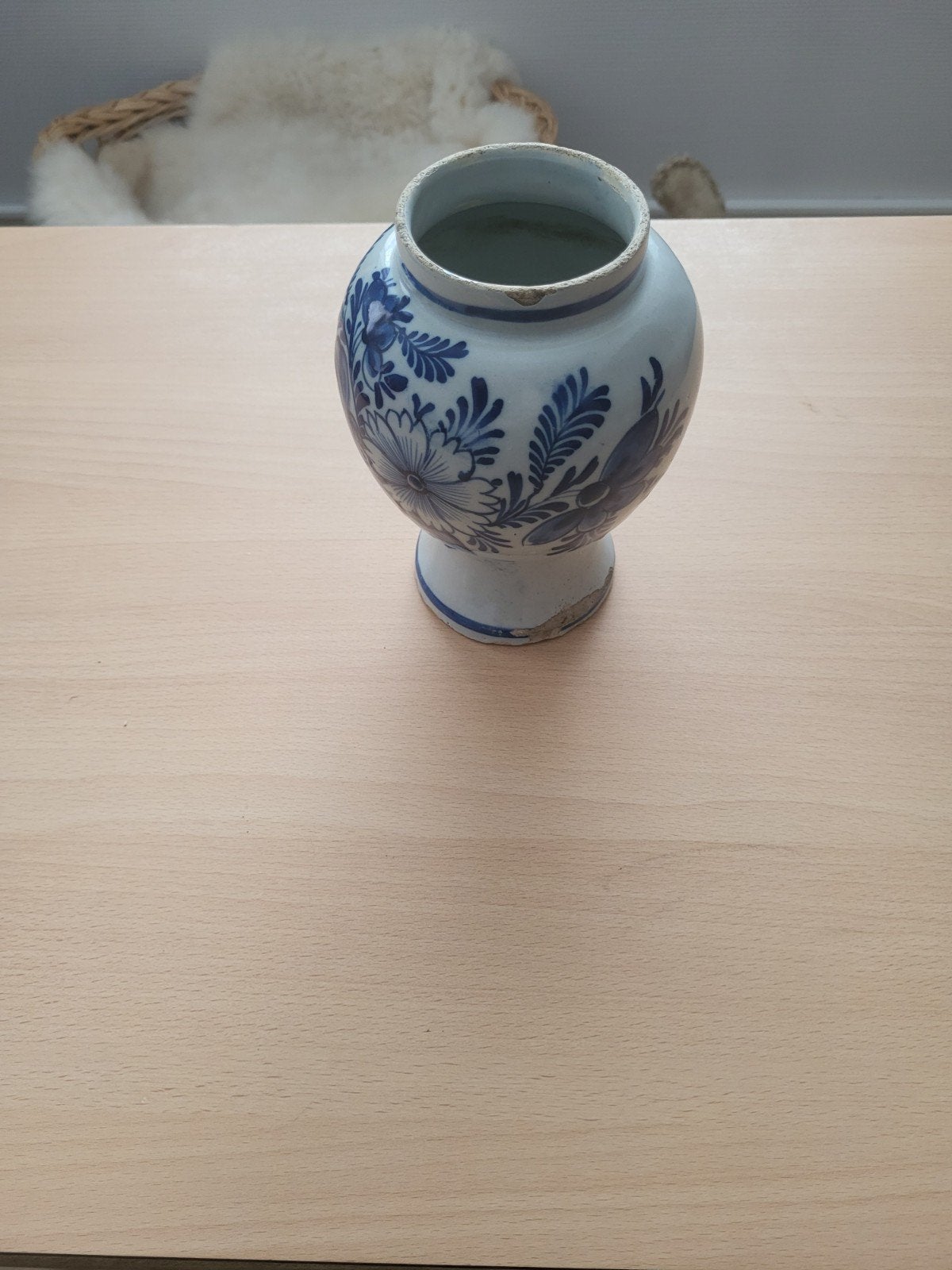 Antieke Delfts Blauwe Vaas met Bloemmotief, Ophalen of Verzenden