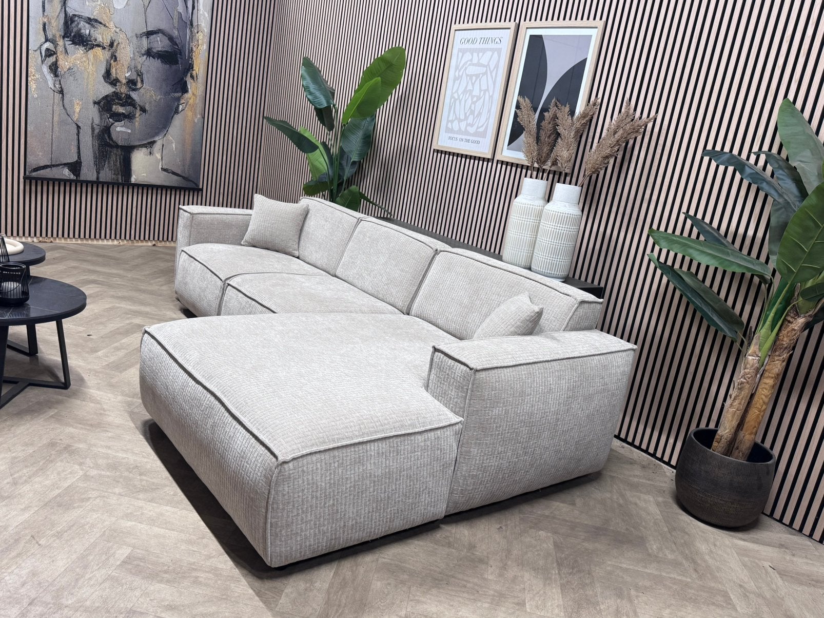 SHOWMODEL | Luxe Moderne Hoekbank - Taupe - 290 x 165, 250 tot 300 cm, -, -, Hoekbank