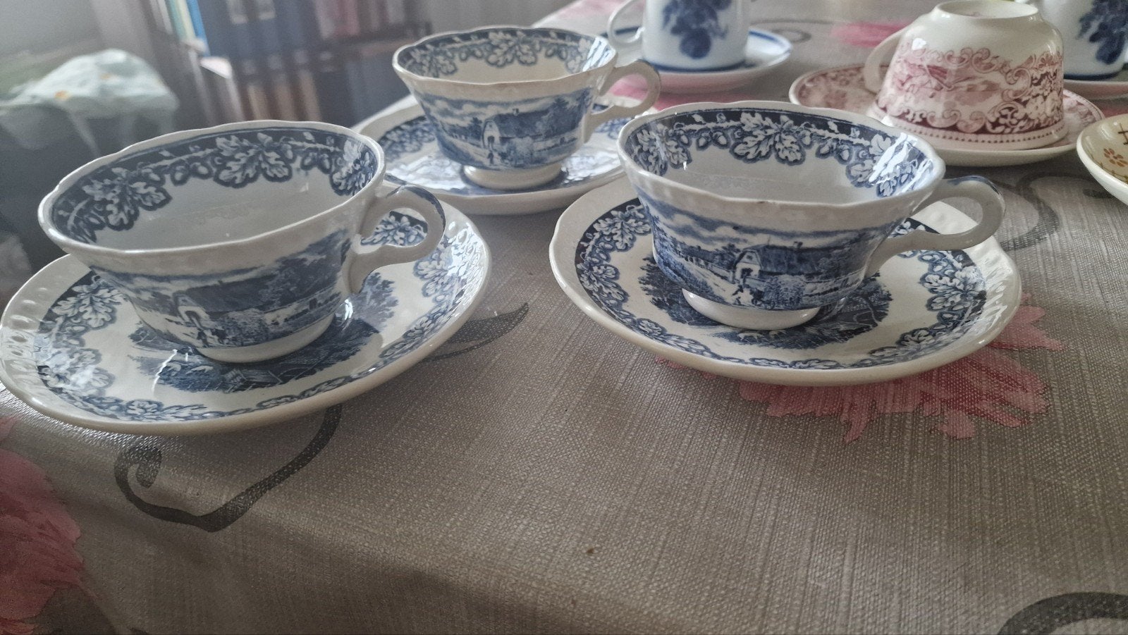 vintage kop en schotels Petres Regout, Ophalen of Verzenden, Porselein, Overige stijlen, Kop(pen) en/of Schotel(s)