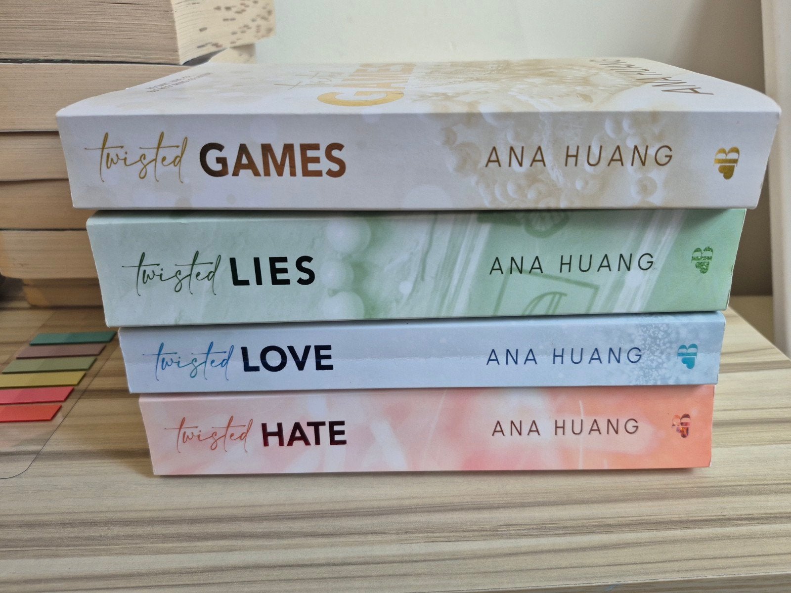 Ana Huang Twisted serie - Complete set van 4 boeken, Boeken, Romans, Ophalen of Verzenden, Zo goed als nieuw, Ana Huang, Nederland