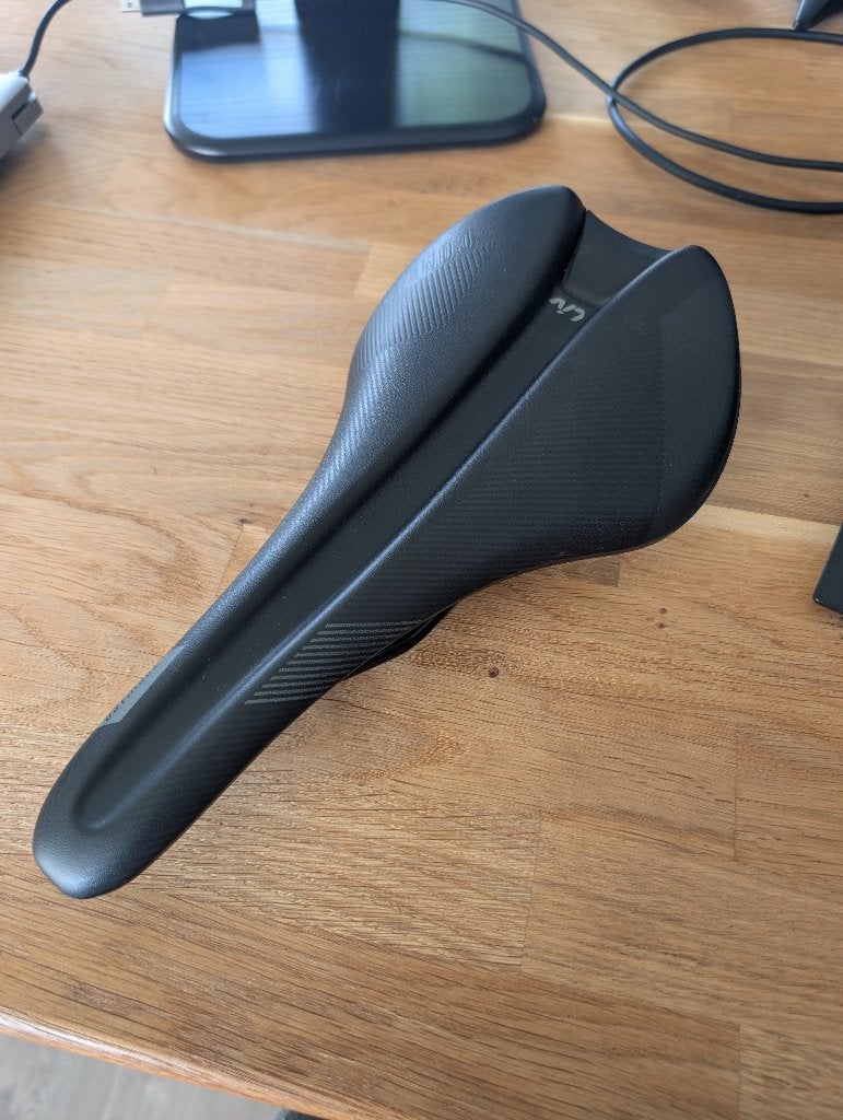 Liv comfort fietszadel racefiets dames, Gebruikt, Leer, Zadel, Racefiets