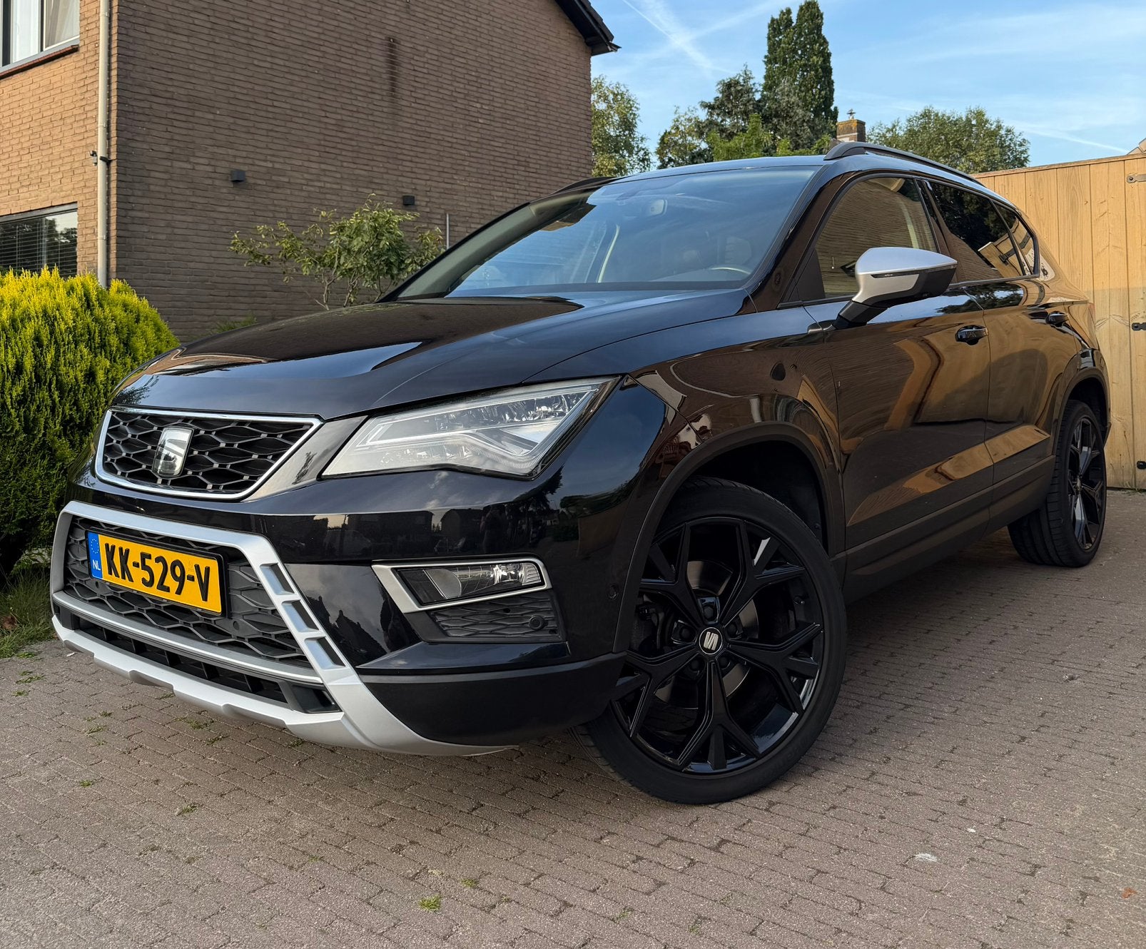 Seat Ateca Style Business - Volleder - trekhaak -  SPORT 19”, Auto's, Seat, Ateca, Zwart, Particulier, 3 cilinders