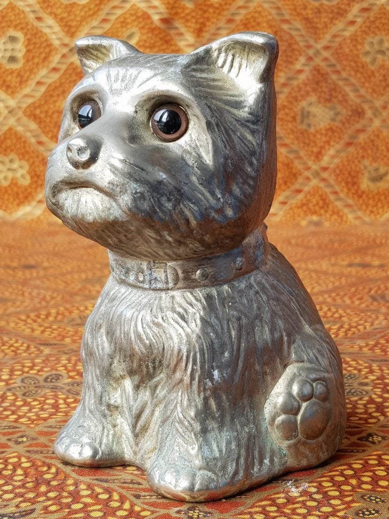 Mooie oude silverplate spaarpot uit Engeland als een hond.