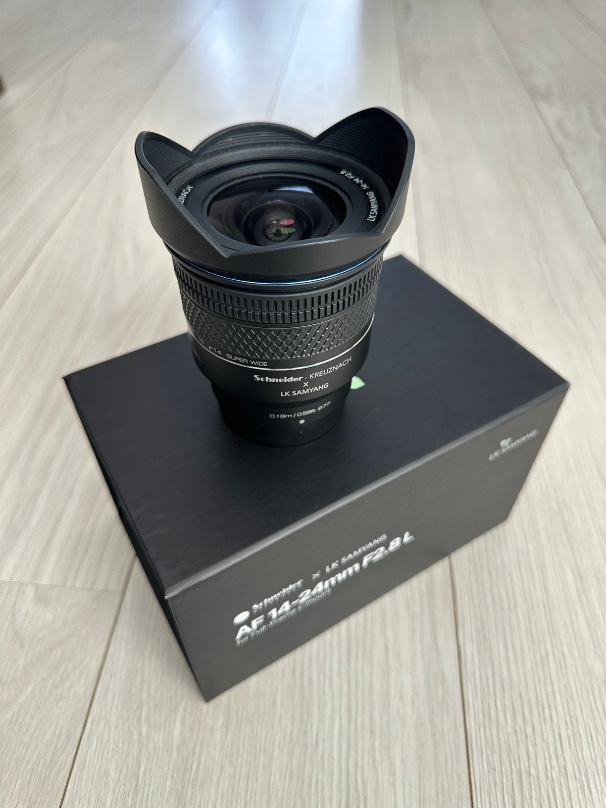 Samyang AF 14-24mm f/2.8 L-mount objectief - Twee maanden, Audio, Tv en Foto, Ophalen of Verzenden, Zo goed als nieuw, Groothoeklens