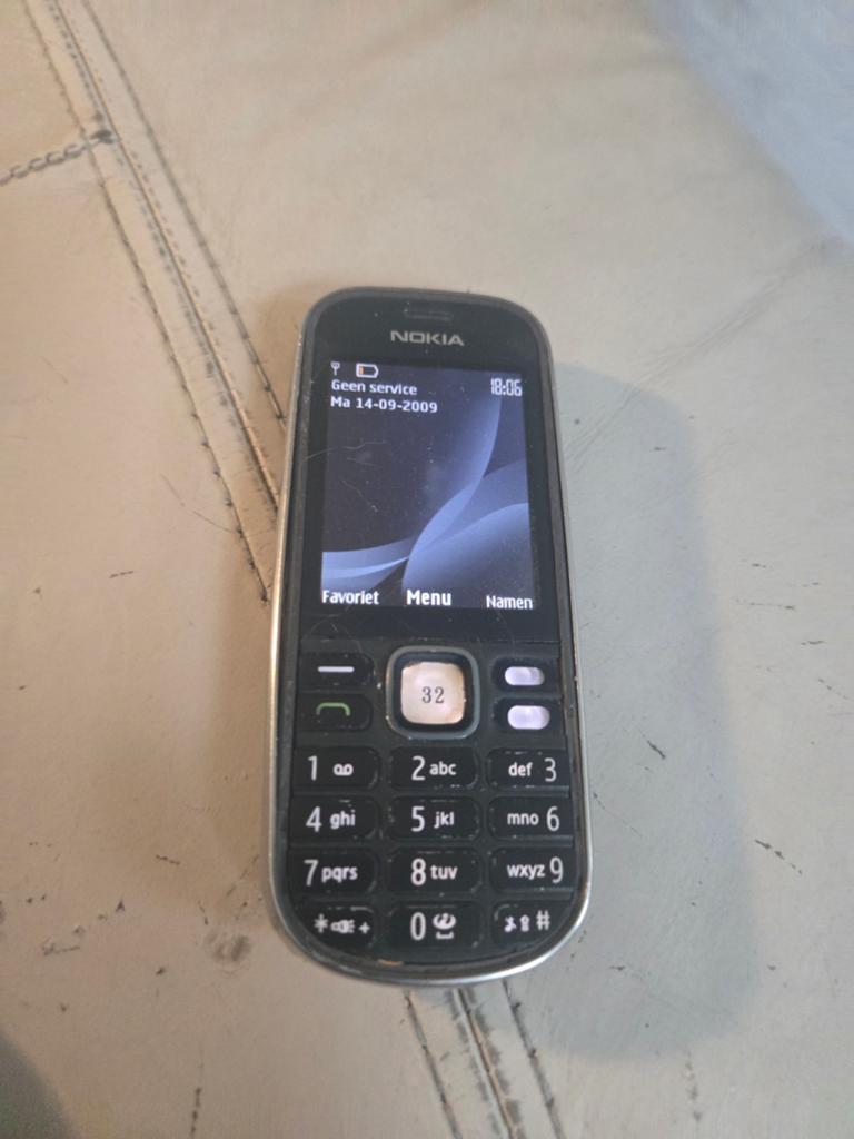 Unieke Nokia - Knoppen beschadigd, werkt nog, Ophalen, Gebruikt, Zwart, Fysiek toetsenbord