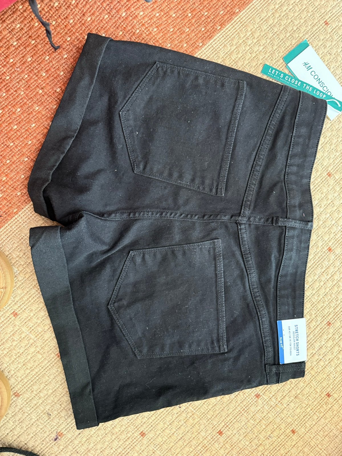 Nieuwe zwarte short van H&M, maat 38, Maat 38/40 (M), Kort, Zwart, Nieuw