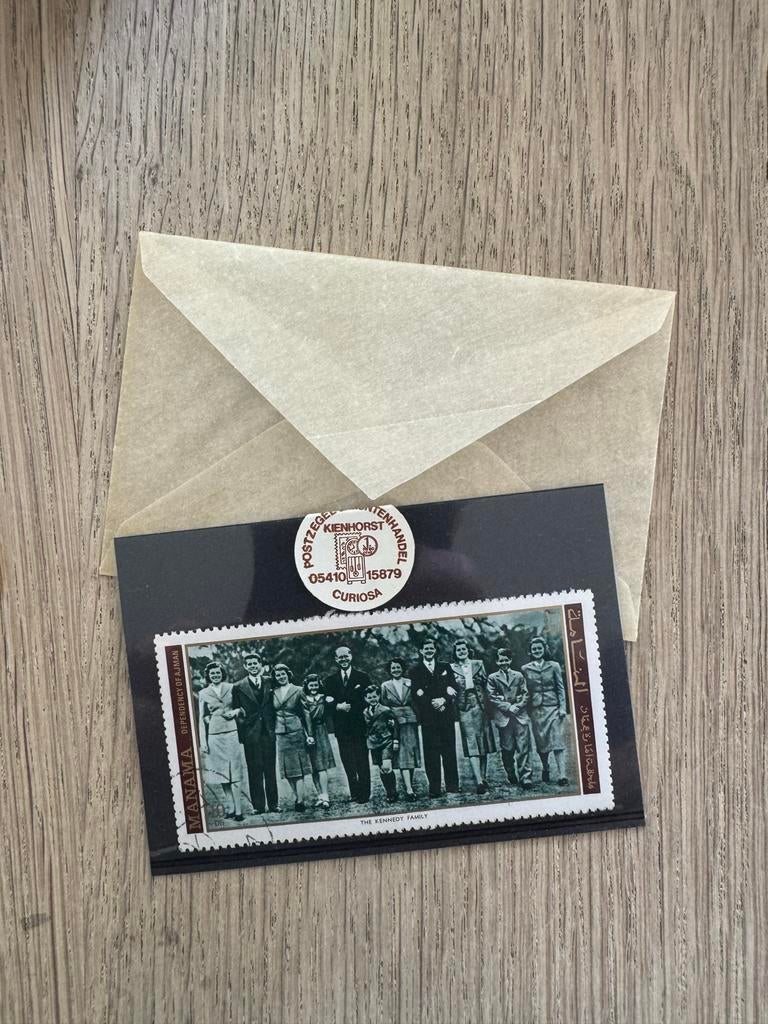 Unieke postzegel: The Kennedy Family - Manama Ajman, Ophalen, Na 1940, Postfris