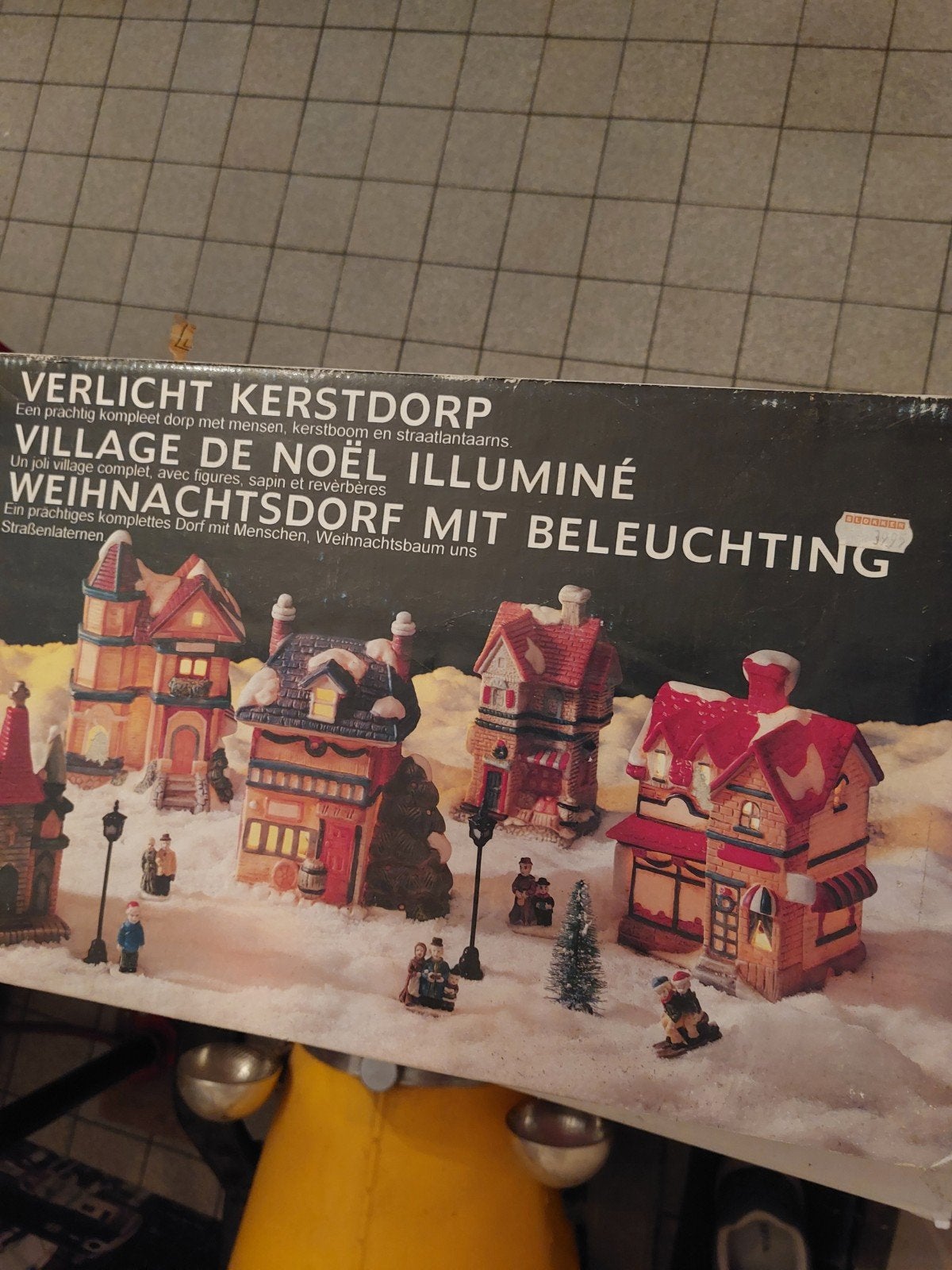 Kerstdorpje met poppetjes, Diversen, Kerst, Ophalen of Verzenden
