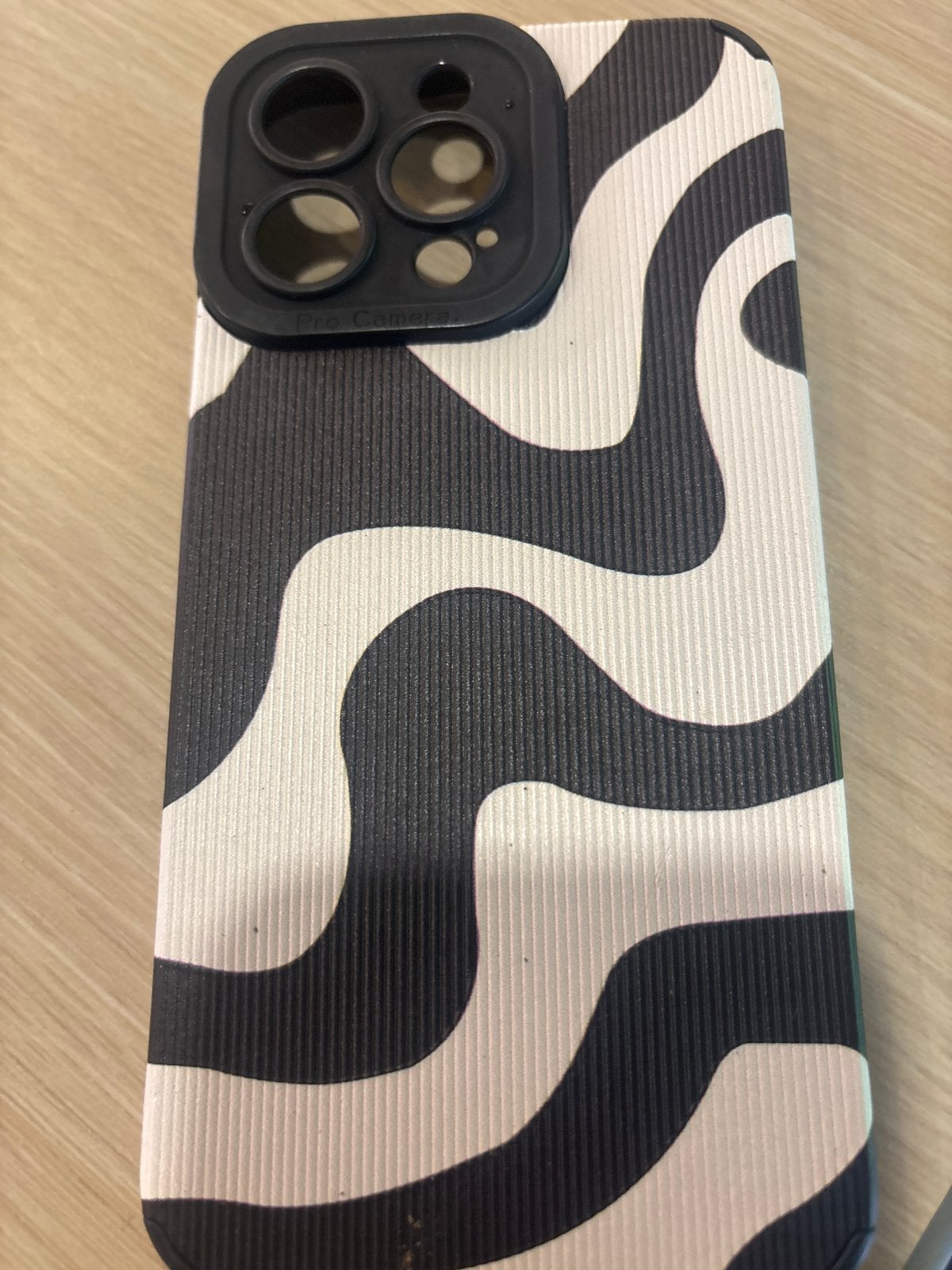 iPhone 15 Pro Max Hoesje - Zwart/Wit Golfpatroon, Telecommunicatie, Zwart, Waterdicht, Overige typen, Ophalen of Verzenden