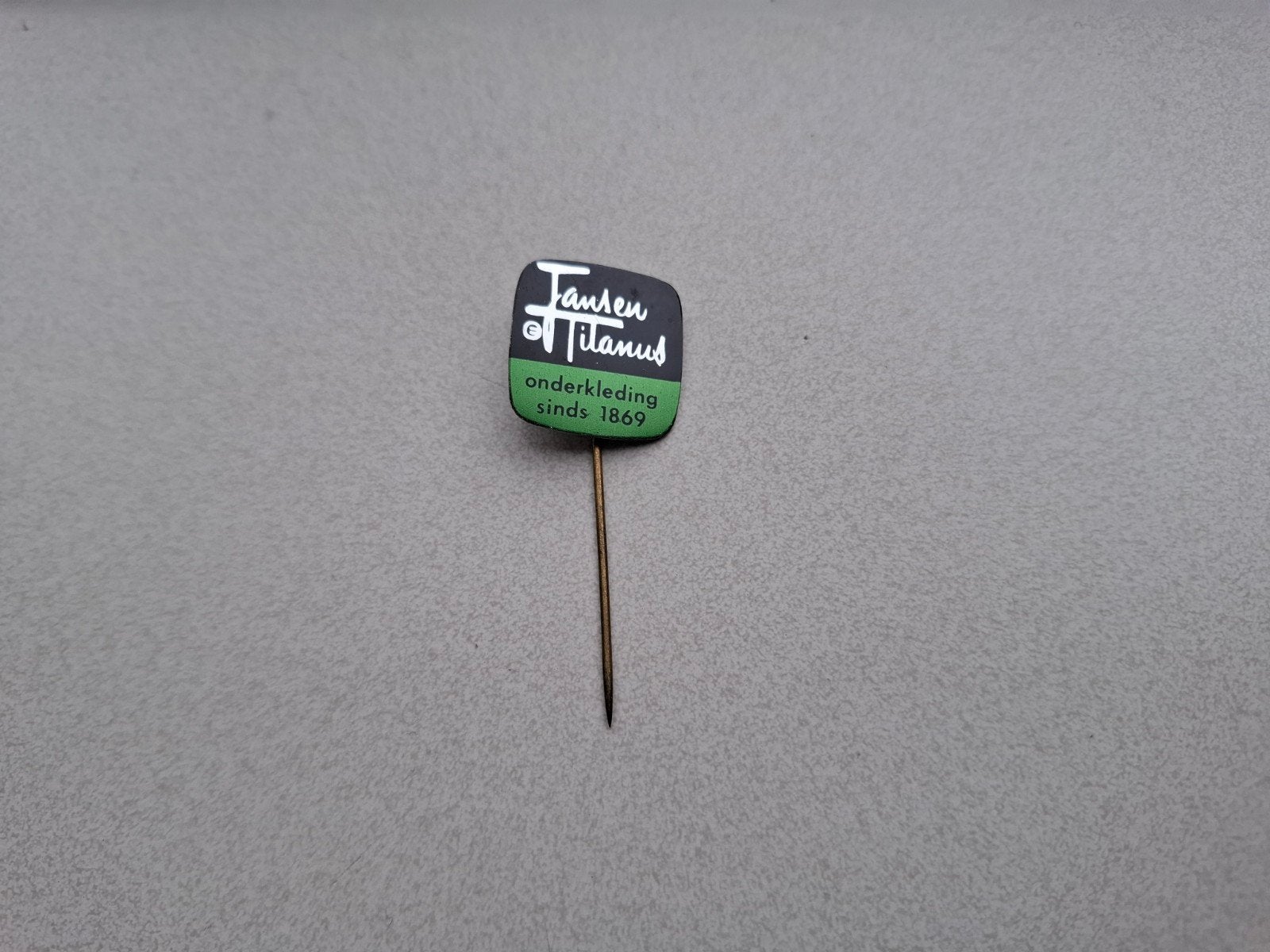 Vintage speldje pin prikker steekspeld Jansen & Tilanus., Ophalen of Verzenden