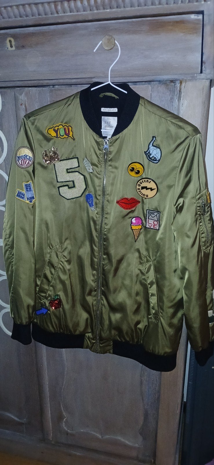 Zara TRF Bomberjack met patches - Maat S, Zara, Ophalen of Verzenden, Zo goed als nieuw, Maat 36 (S)