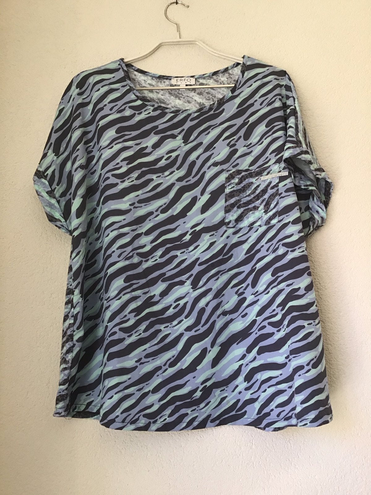 Nieuwe Erfo Top blauw/lila motief maat 44, Blauw, Maat 42/44 (L), Nieuw, Ophalen of Verzenden