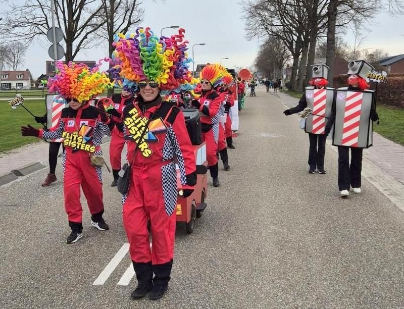 Carnavalspakken loopgroep 16 personen, Kleding | Dames, Ophalen, Zo goed als nieuw, Maat 38/40 (M), Carnaval