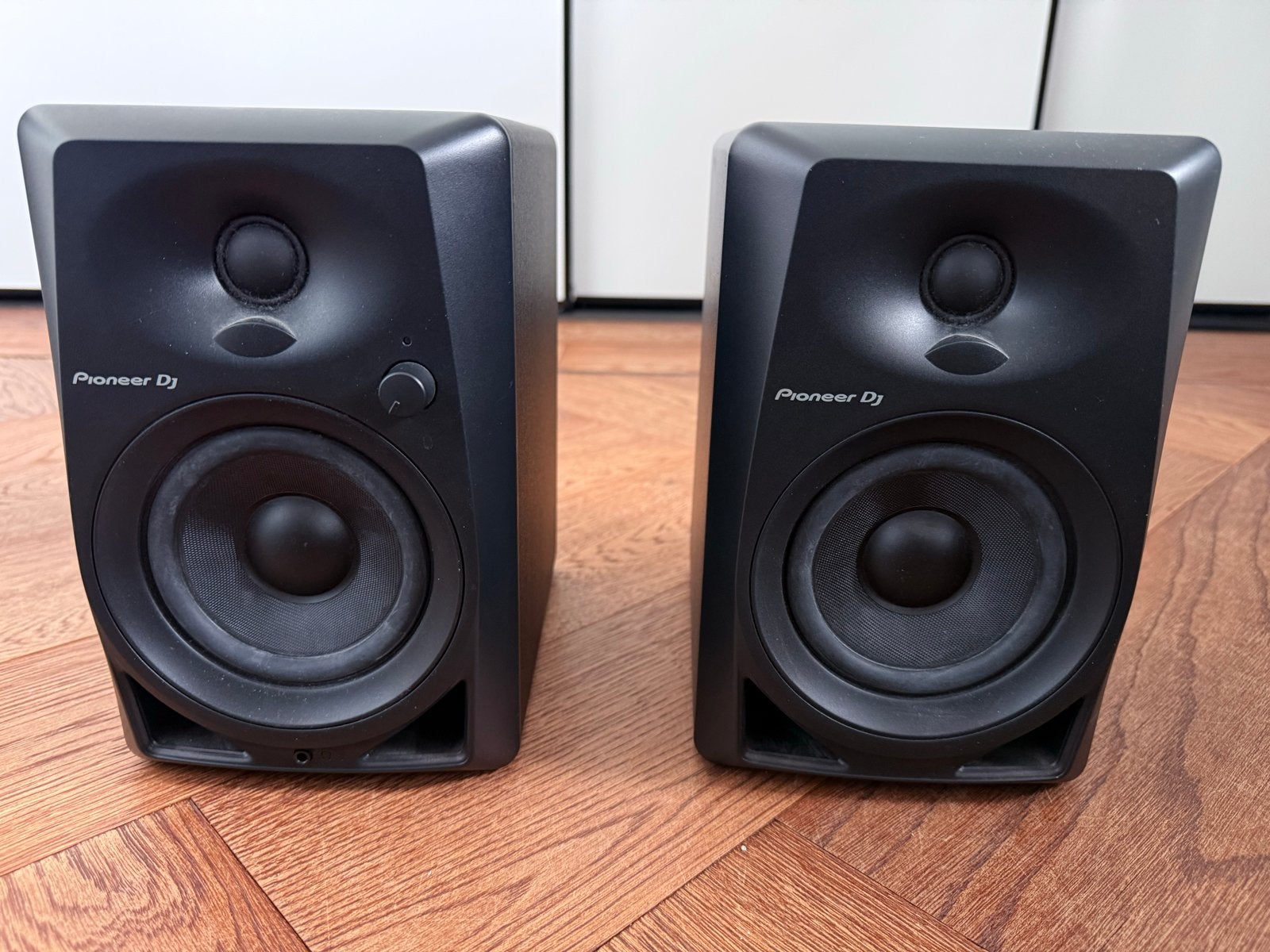 Pioneer DJ DM-40 Active Monitor Speakers (set), Overige merken, Ophalen of Verzenden, Zo goed als nieuw, 60 tot 120 watt