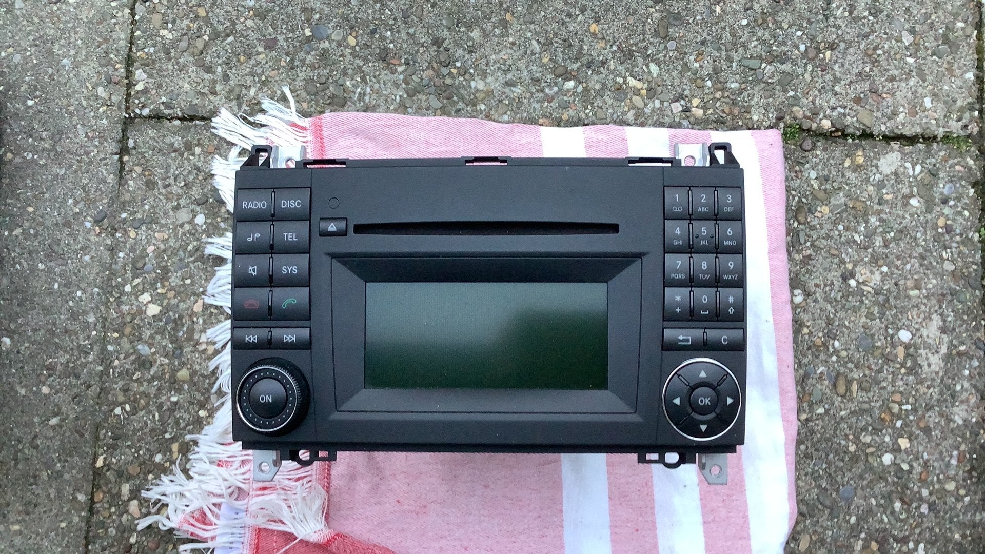 Autoradio Benz A en B waaronder W169, Ophalen of Verzenden, Zo goed als nieuw