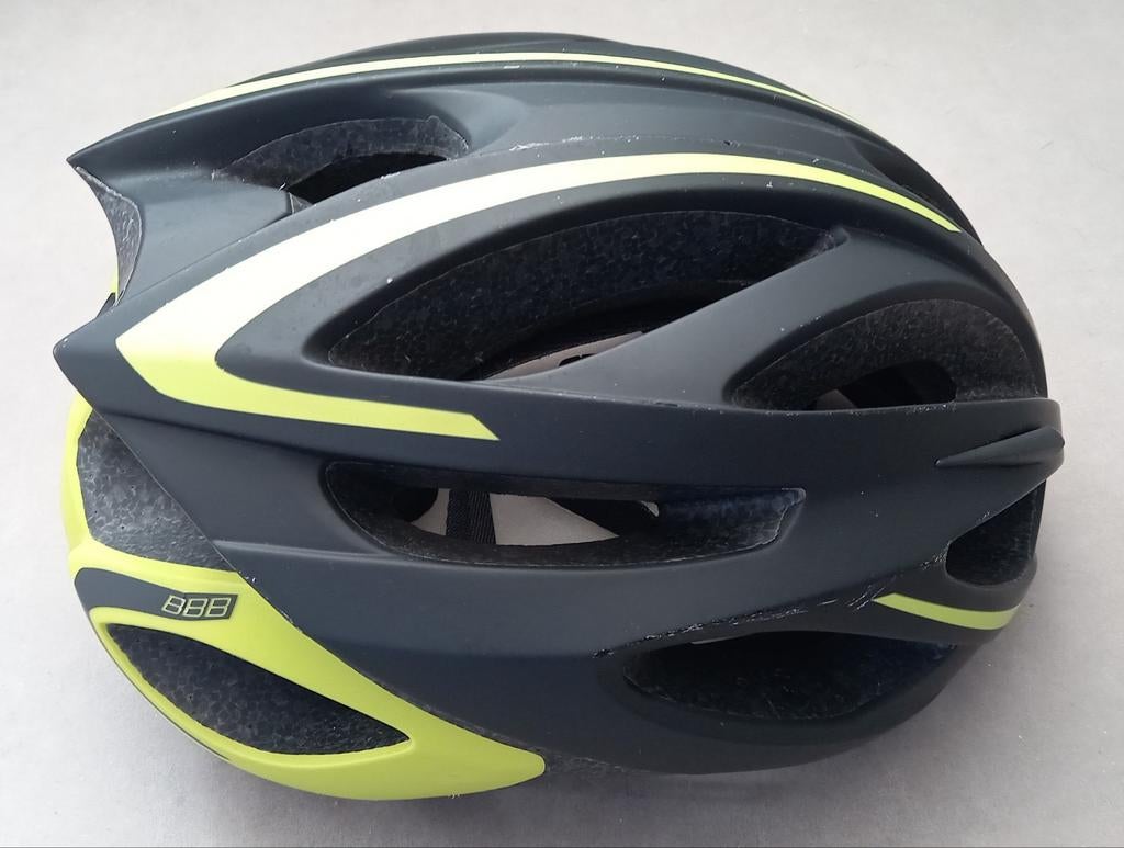 Fietshelm Bbb Taurus  271 gram maat L XL  58 62, Ophalen of Verzenden, Zo goed als nieuw, Helm