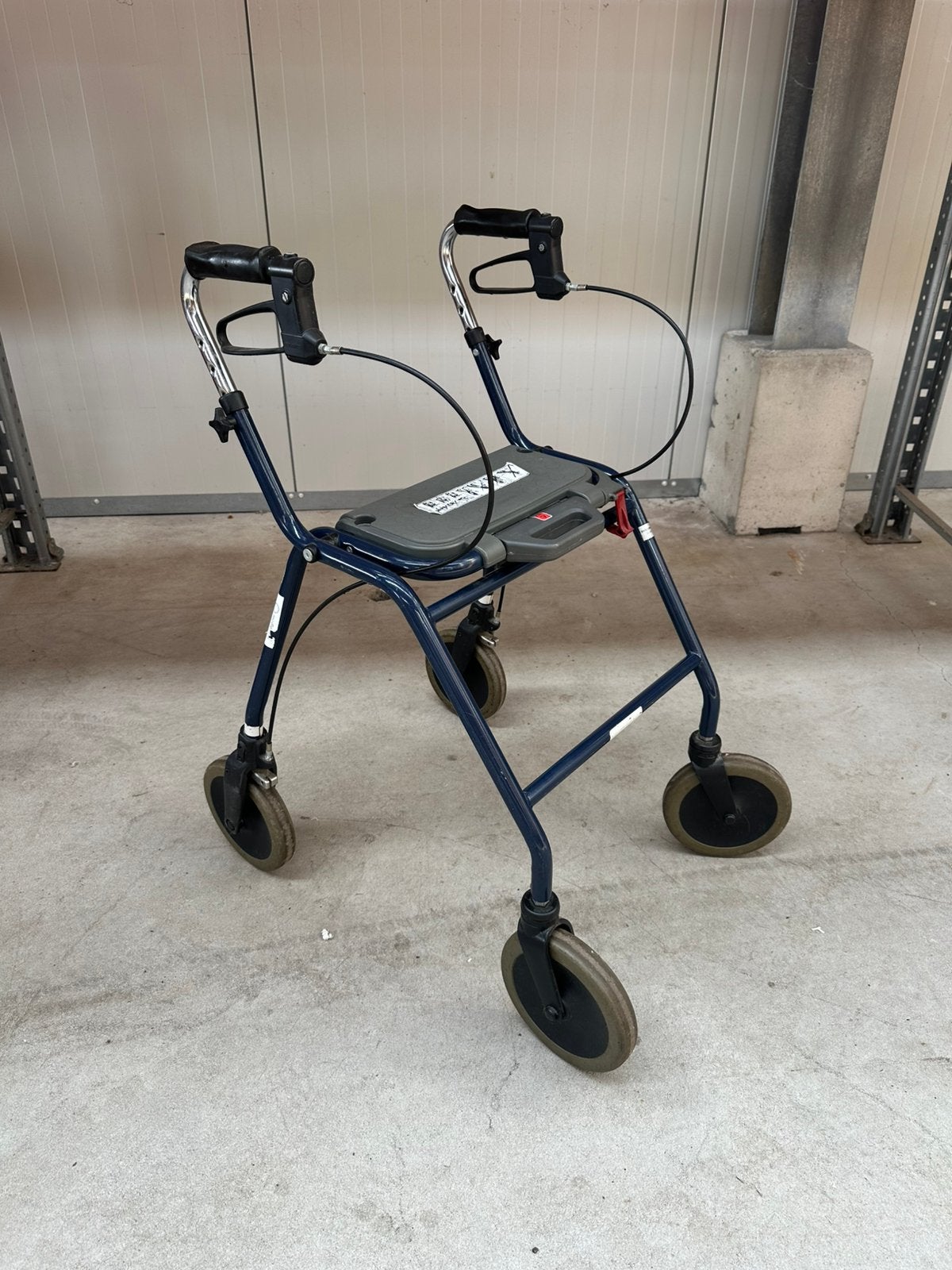 Dolomite rollator, Diversen, Ophalen, Zo goed als nieuw